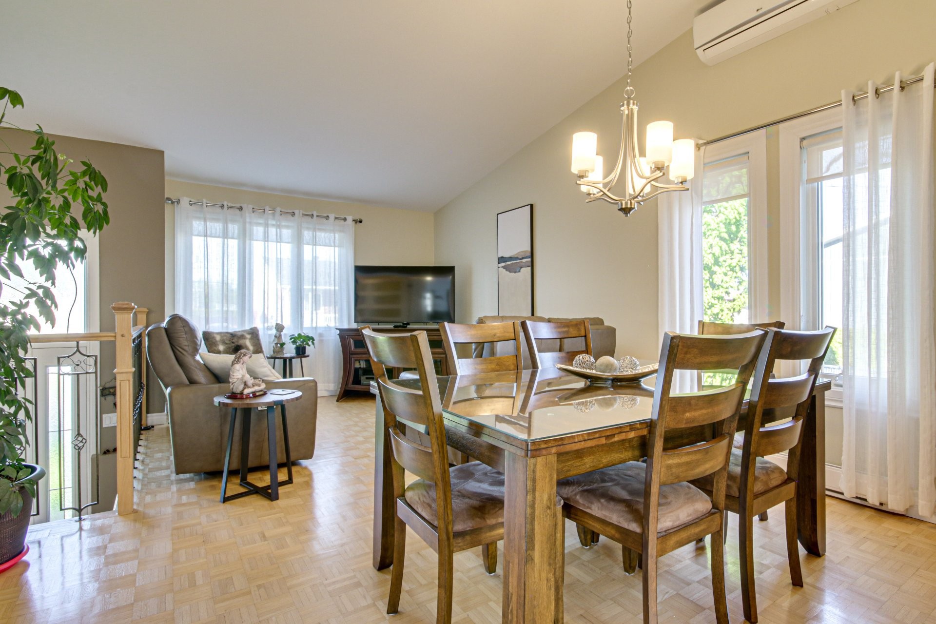 









465


Rue Leclerc

,
Trois-Rivières,




QC
G9B1S6

