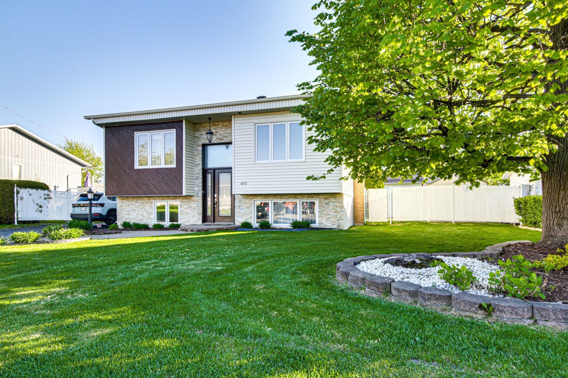 









465


Rue Leclerc

,
Trois-Rivières,




QC
G9B1S6

