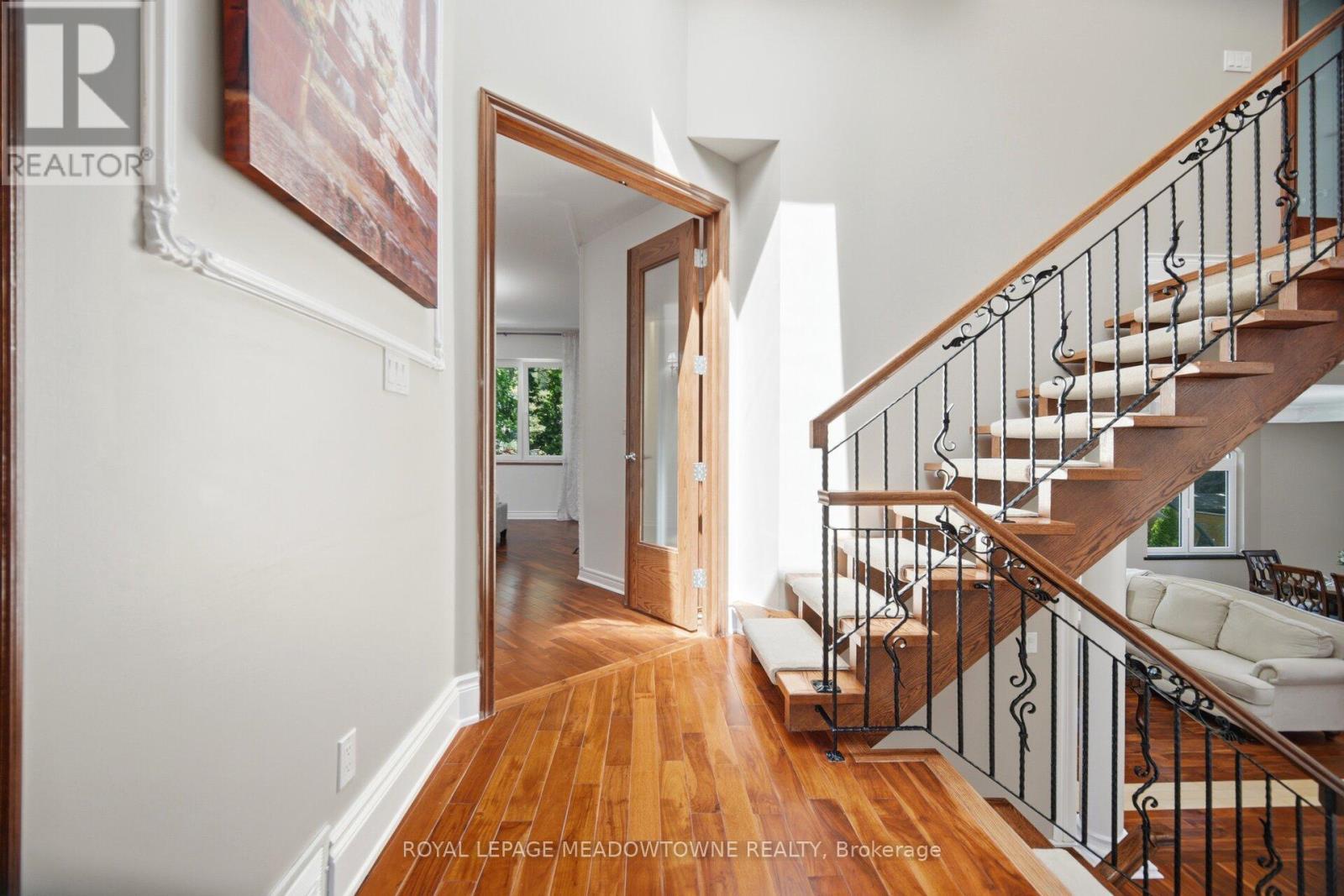












2 THE KEANEGATE STREET

,
Toronto,




Ontario
M9B2B4

