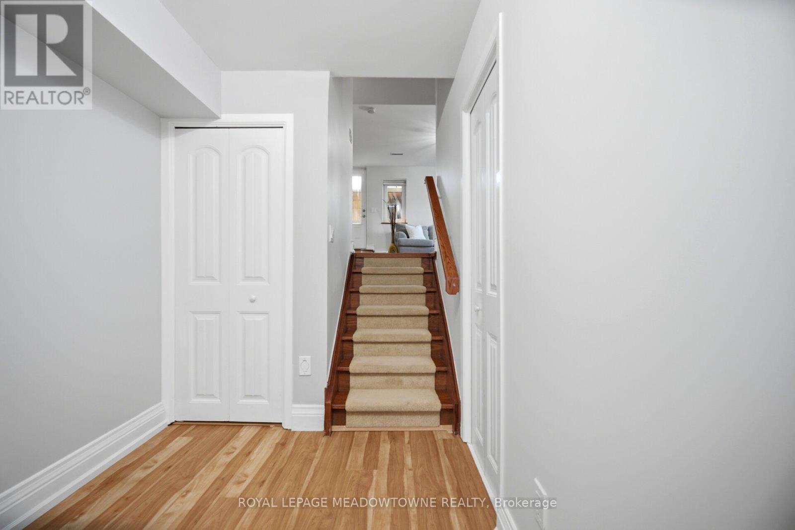 












2 THE KEANEGATE STREET

,
Toronto,




Ontario
M9B2B4

