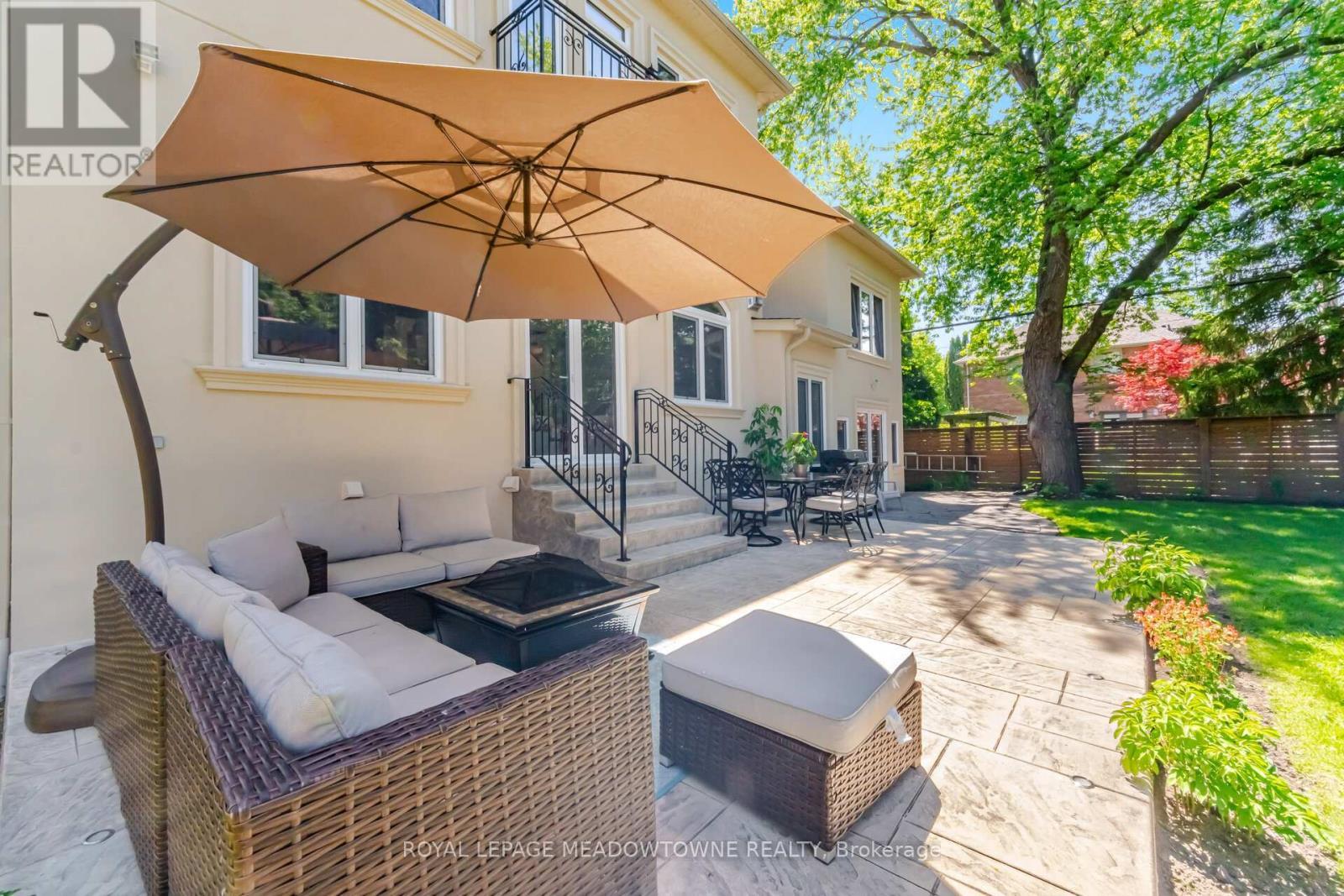 












2 THE KEANEGATE STREET

,
Toronto,




Ontario
M9B2B4

