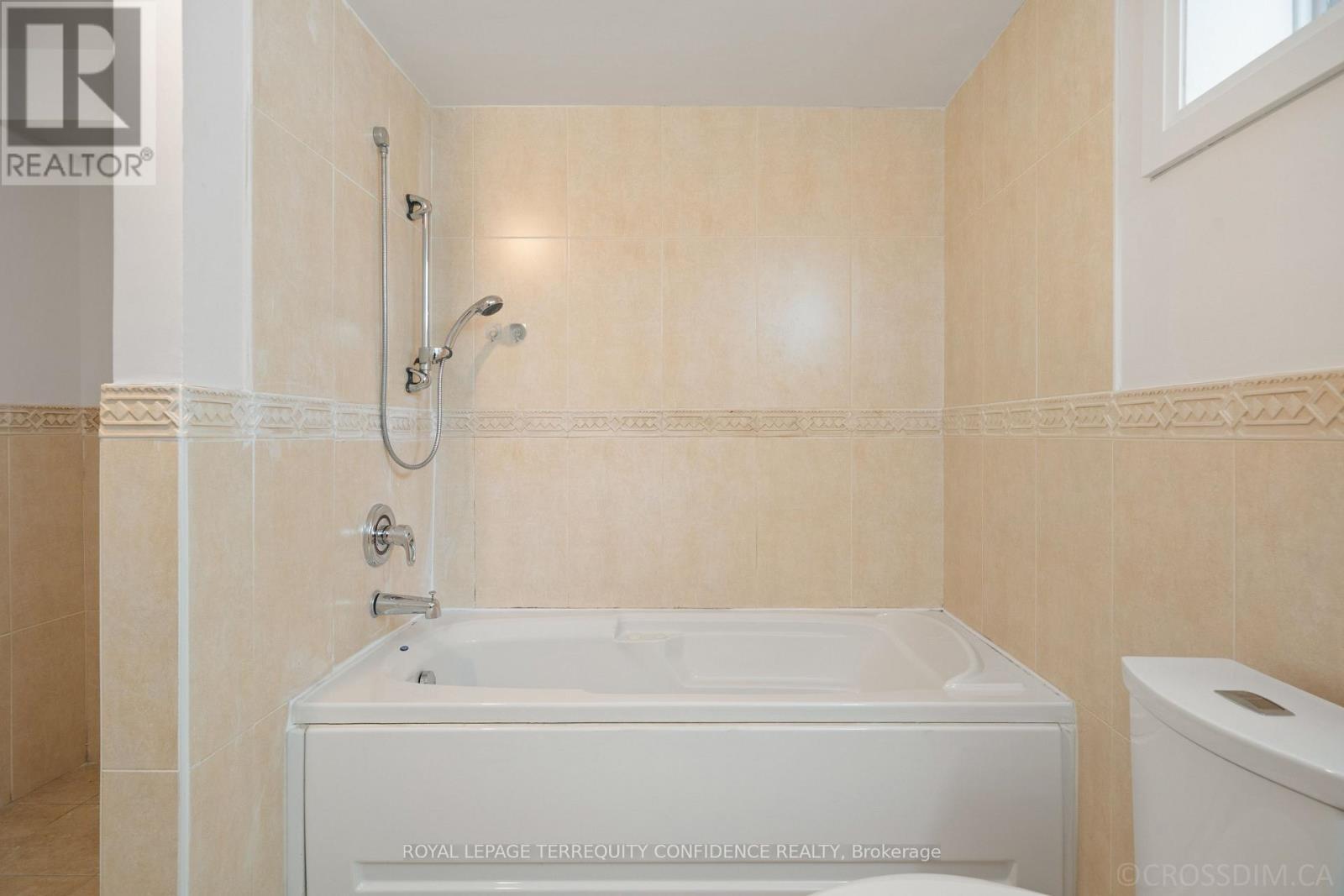 












71 PACHINO BOULEVARD

,
Toronto,




Ontario
M1R4J8

