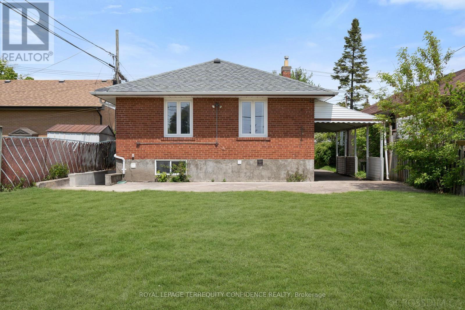 












71 PACHINO BOULEVARD

,
Toronto,




Ontario
M1R4J8

