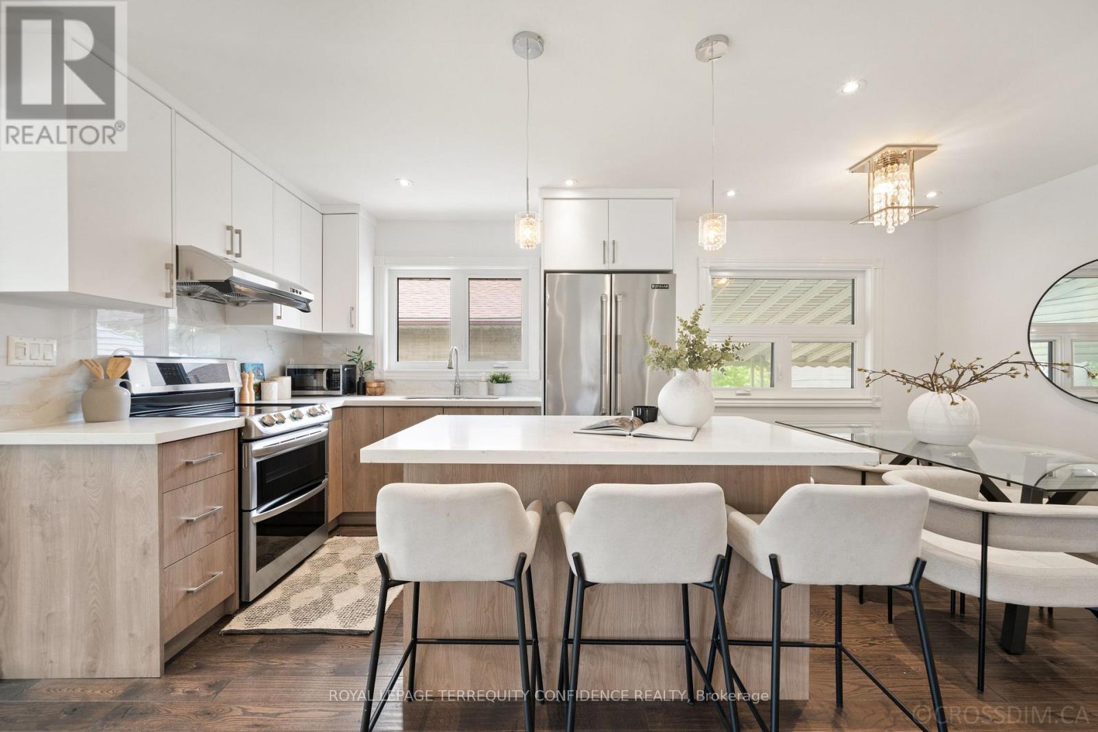 












71 PACHINO BOULEVARD

,
Toronto,




Ontario
M1R4J8

