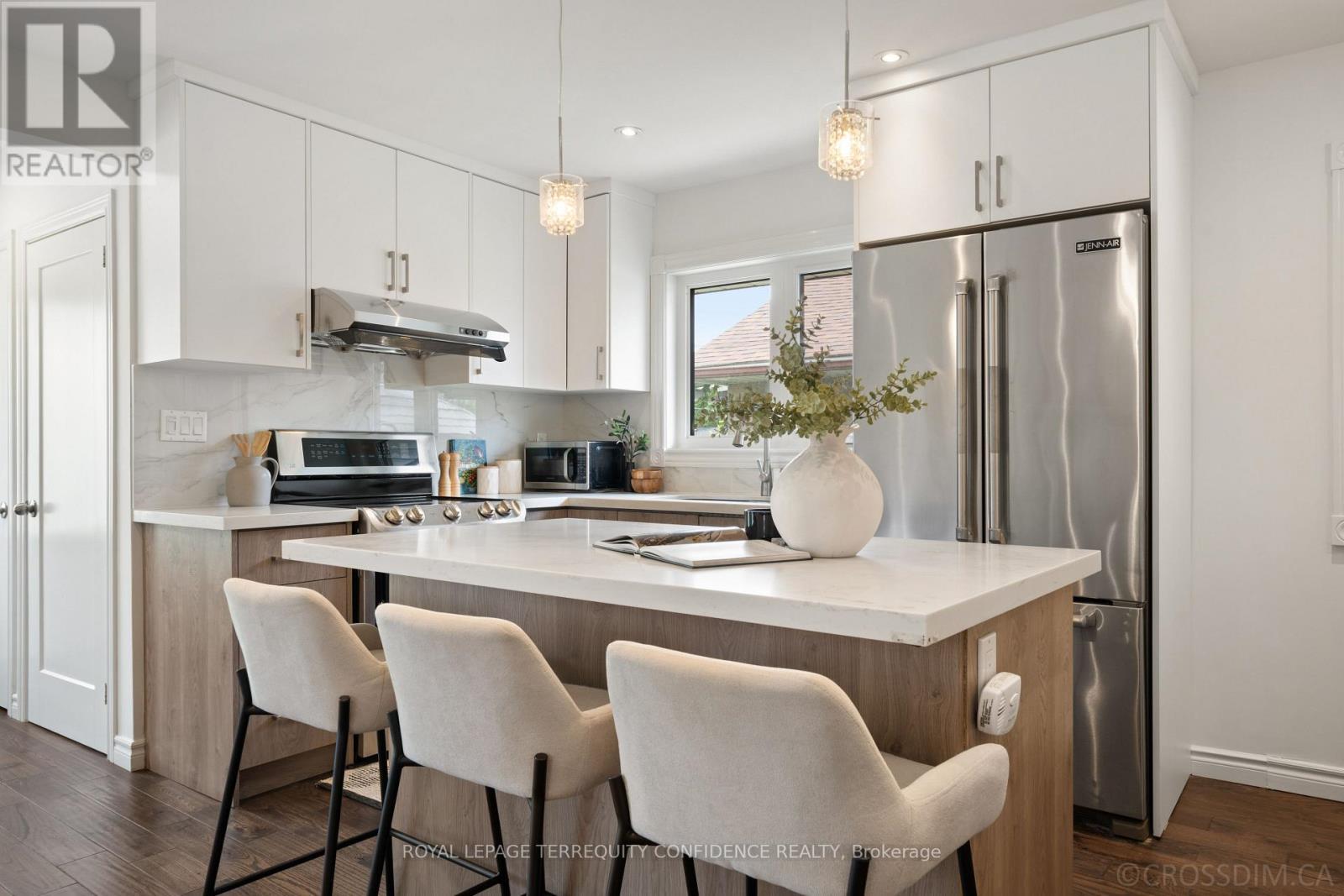 












71 PACHINO BOULEVARD

,
Toronto,




Ontario
M1R4J8

