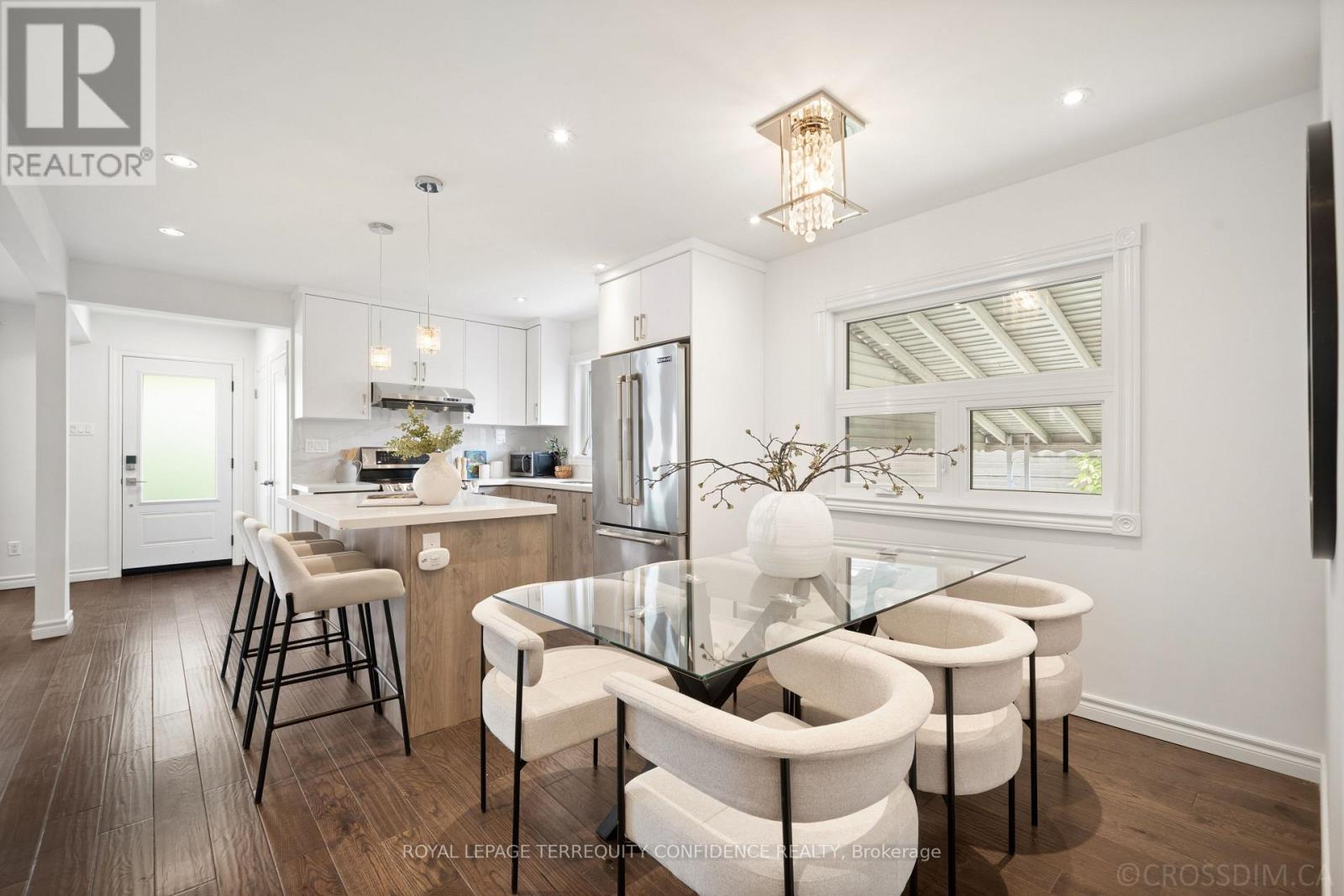 












71 PACHINO BOULEVARD

,
Toronto,




Ontario
M1R4J8


