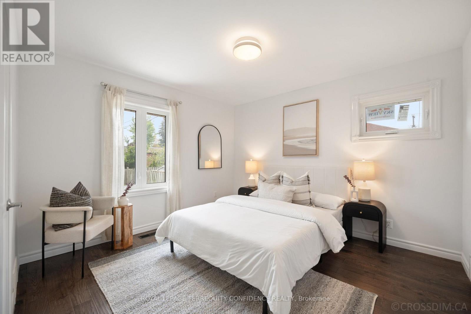 












71 PACHINO BOULEVARD

,
Toronto,




Ontario
M1R4J8

