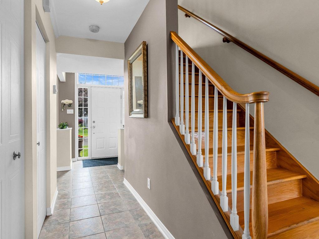 









18748


Rue Meloche

,
Pierrefonds-Roxboro (Montréal),




QC
H9K1N8

