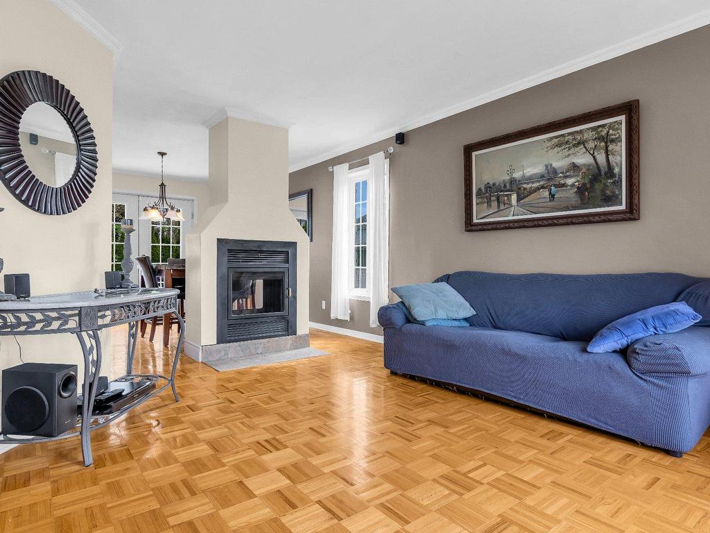 









18748


Rue Meloche

,
Pierrefonds-Roxboro (Montréal),




QC
H9K1N8

