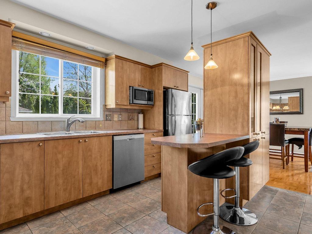 









18748


Rue Meloche

,
Pierrefonds-Roxboro (Montréal),




QC
H9K1N8

