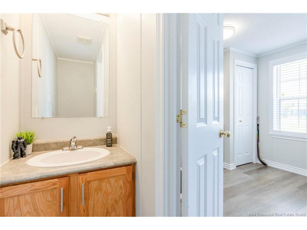 









8


Frank

ST,
Bas Cap Pele,




NB
E4N 0E6

