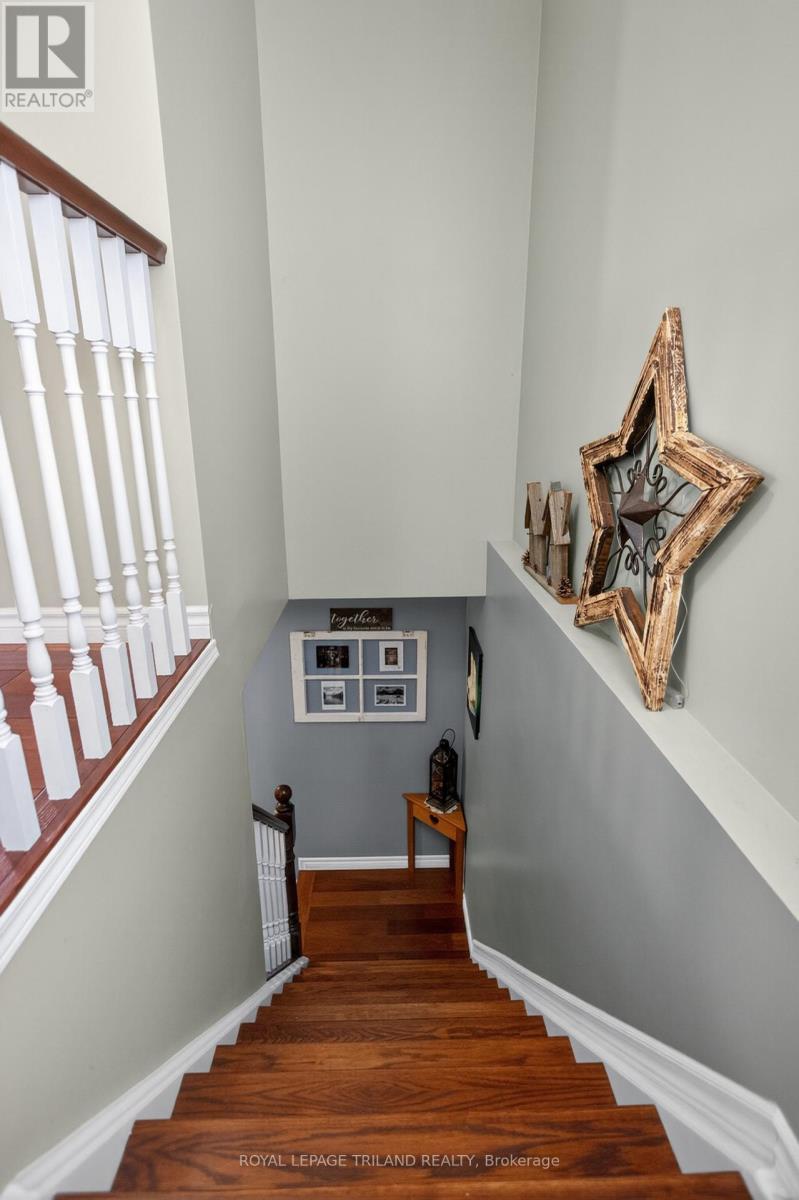 












307 JENSEN ROAD

,
London East (East D),




Ontario
N5V4X3


