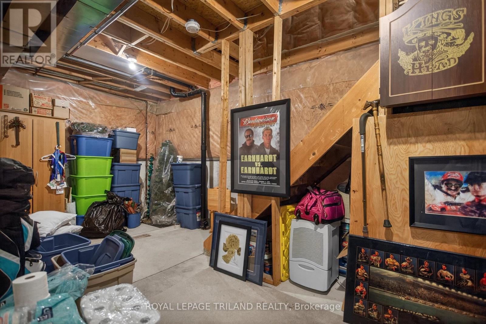 












307 JENSEN ROAD

,
London East (East D),




Ontario
N5V4X3

