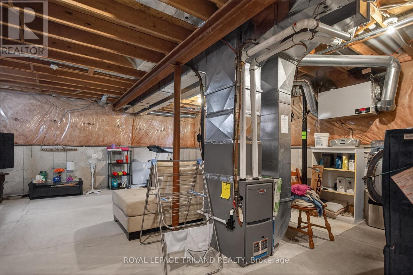 












307 JENSEN ROAD

,
London East (East D),




Ontario
N5V4X3

