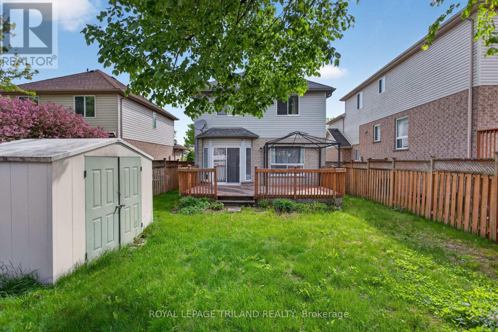 












307 JENSEN ROAD

,
London East (East D),




Ontario
N5V4X3

