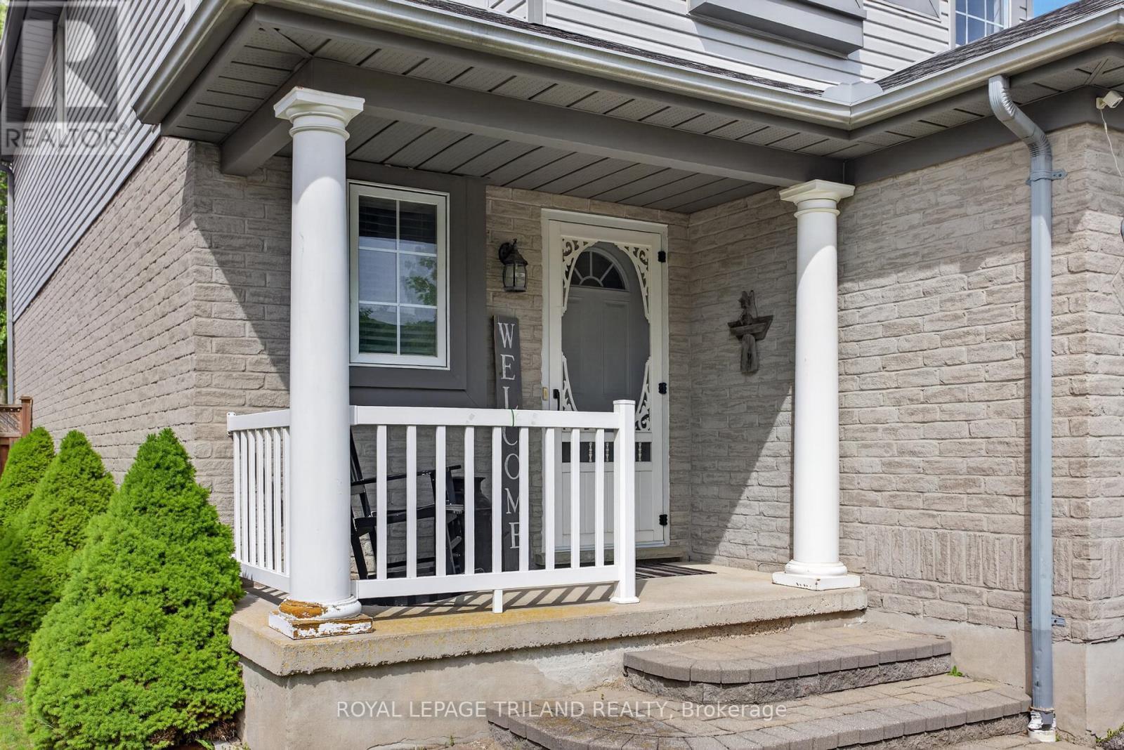 












307 JENSEN ROAD

,
London East (East D),




Ontario
N5V4X3

