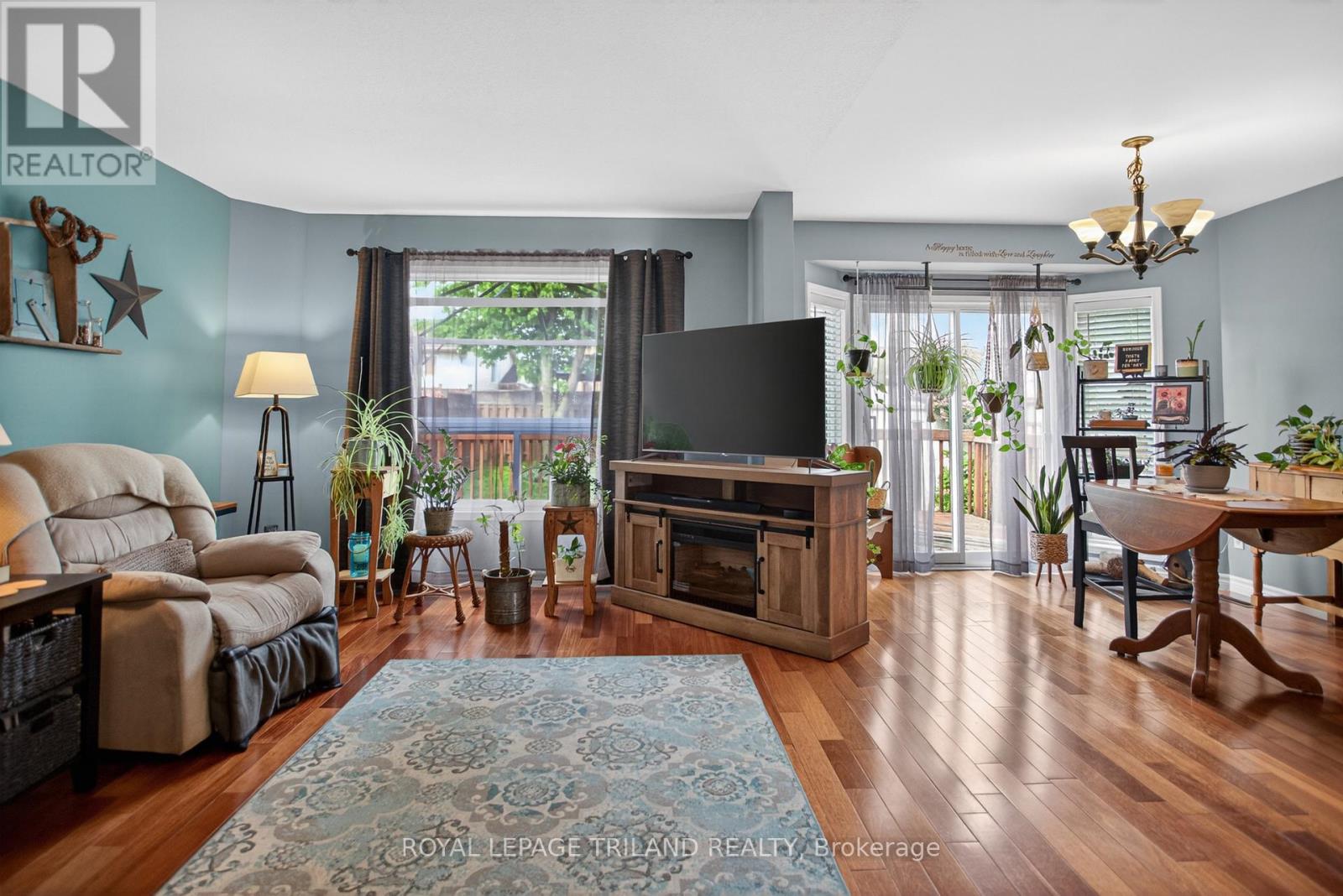 












307 JENSEN ROAD

,
London East (East D),




Ontario
N5V4X3

