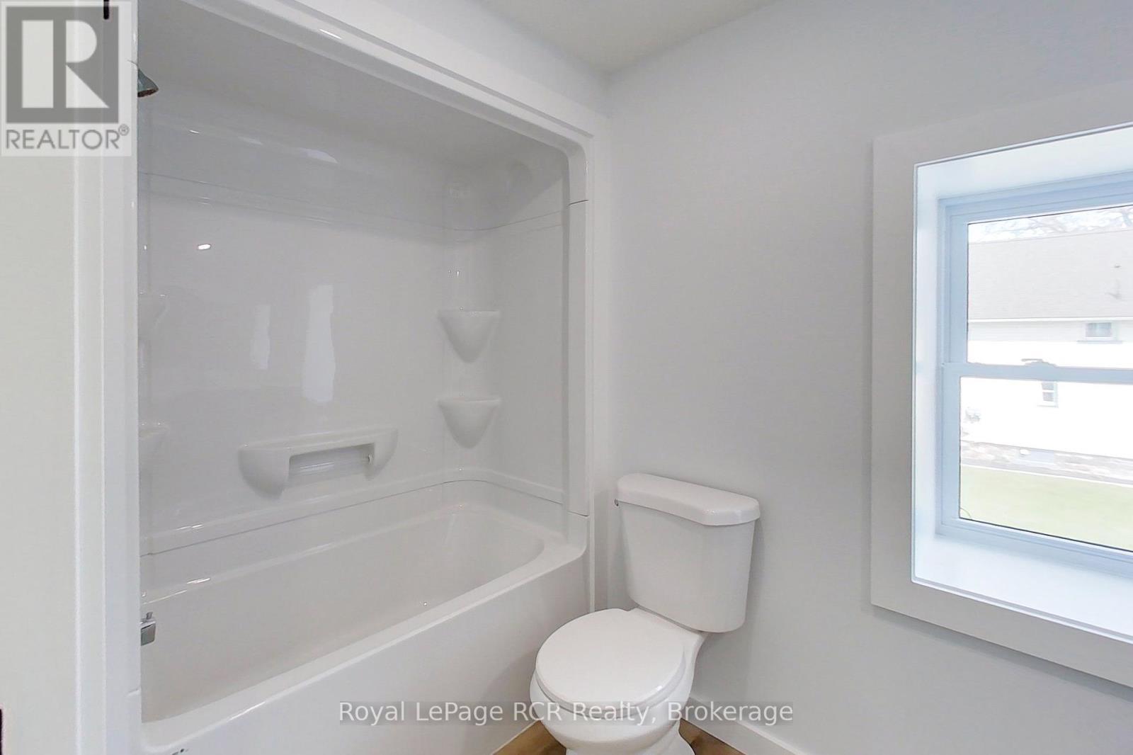 












563 7TH AVENUE

,
Hanover,




Ontario
N4N2J8

