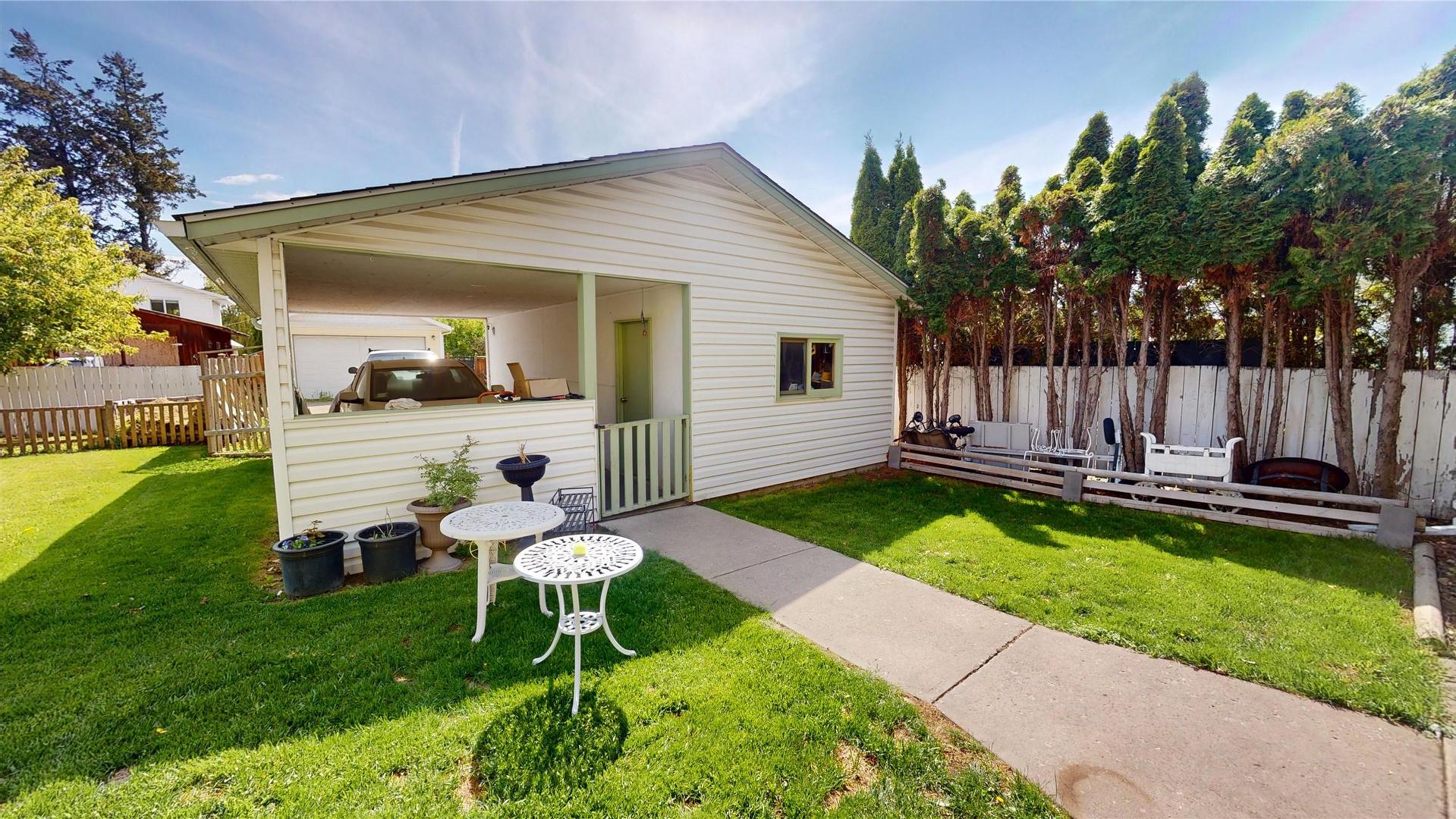 









224


4th

Avenue,
Cranbrook,




BC
V1C 2E3


