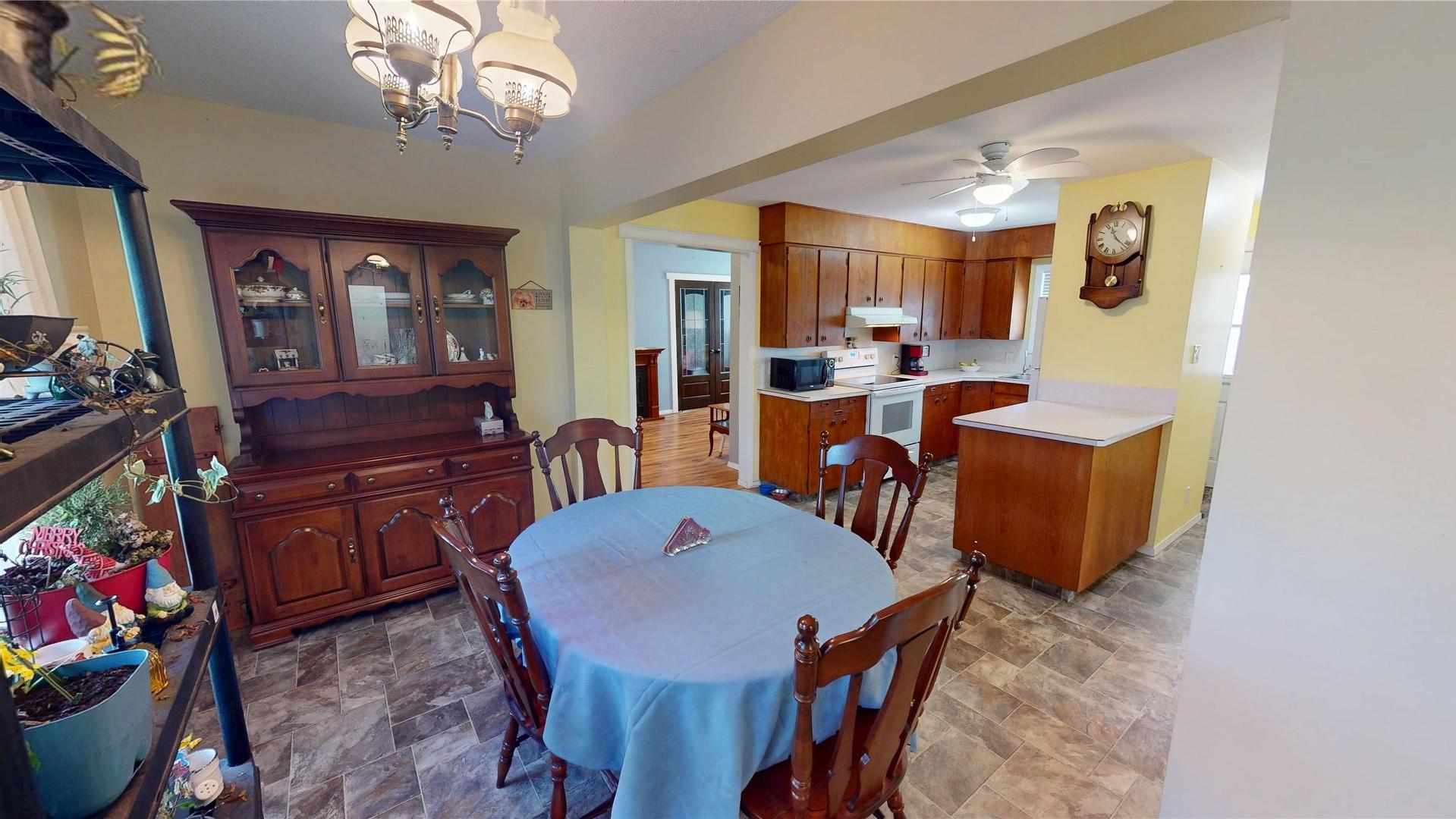 









224


4th

Avenue,
Cranbrook,




BC
V1C 2E3

