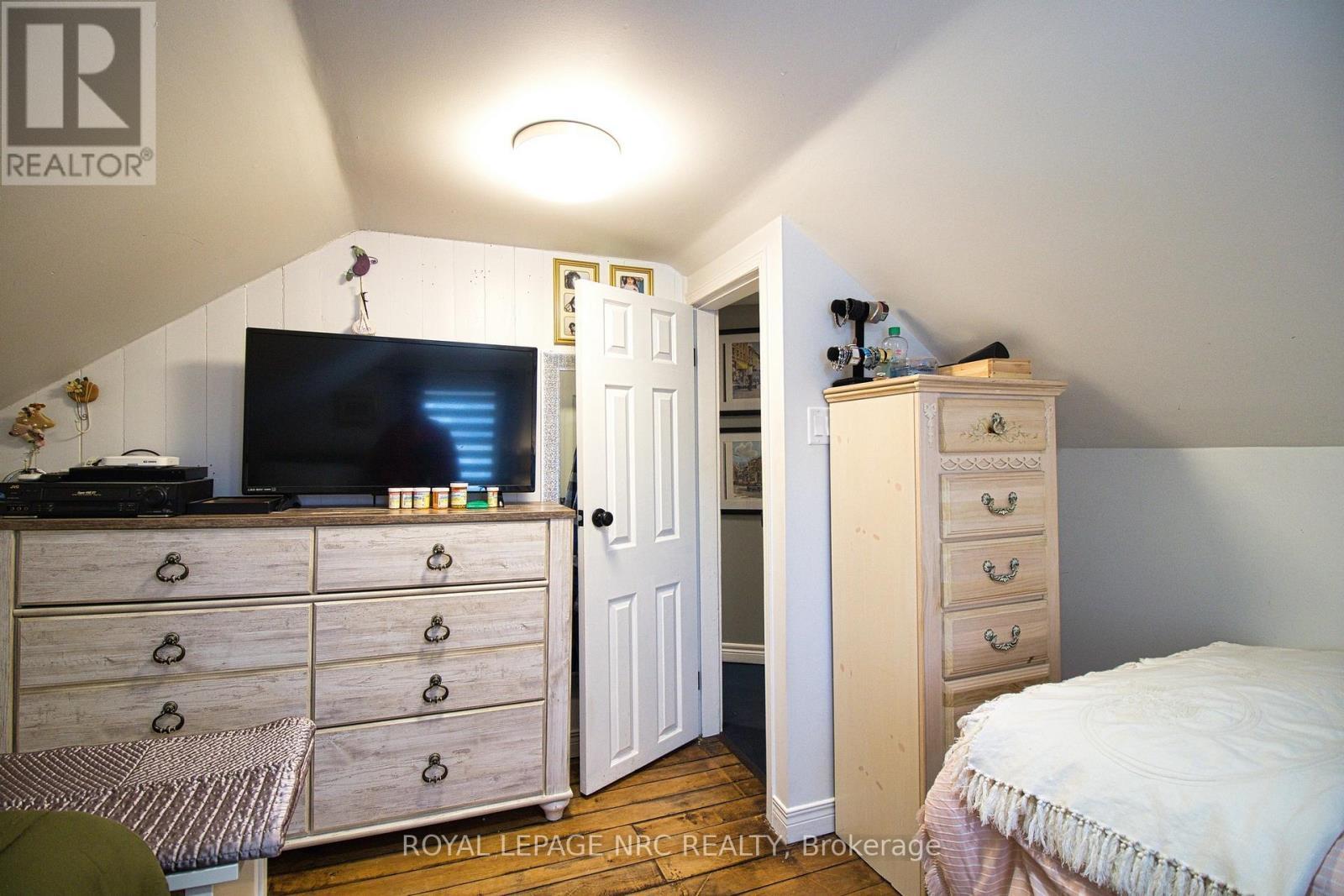 












46 LISGAR STREET

,
Chatham-Kent (Ridgetown),




Ontario
N0P2C0

