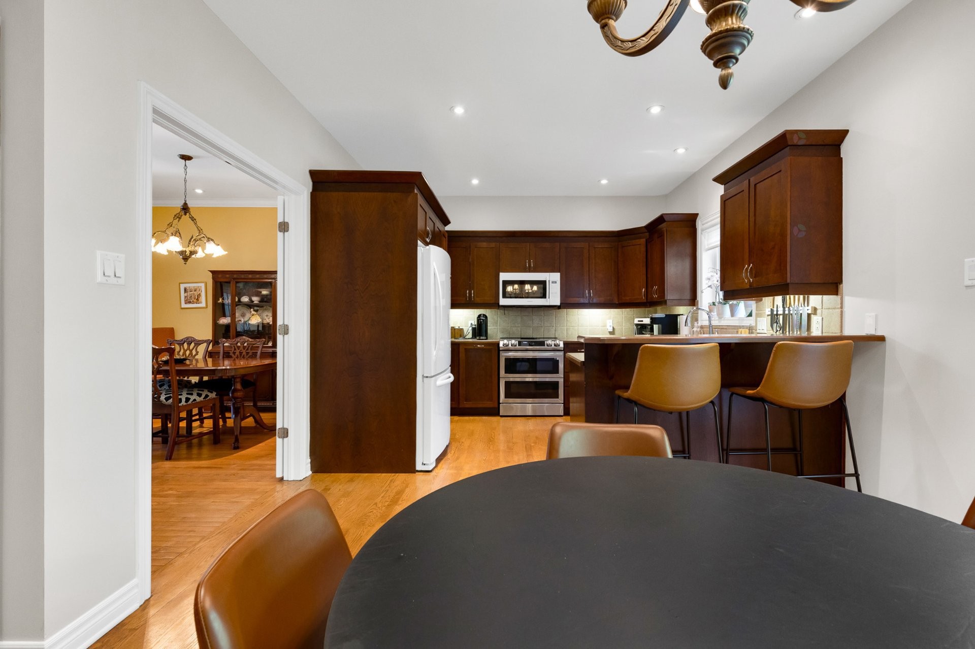









6710A


Ch. Wallenberg

,
Côte-Saint-Luc,




QC
H4W3K8

