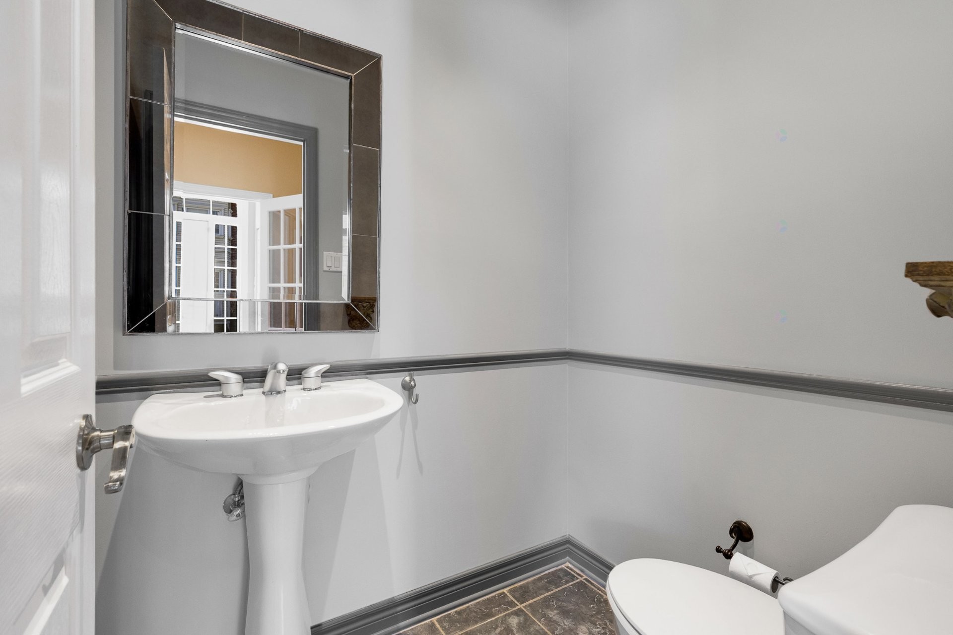 









6710A


Ch. Wallenberg

,
Côte-Saint-Luc,




QC
H4W3K8

