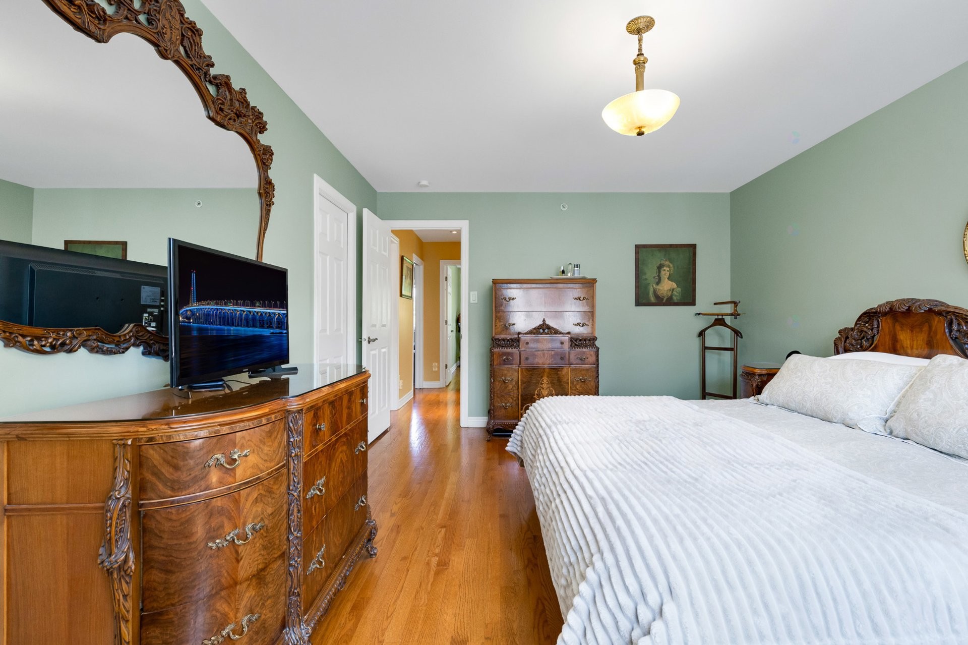 









6710A


Ch. Wallenberg

,
Côte-Saint-Luc,




QC
H4W3K8

