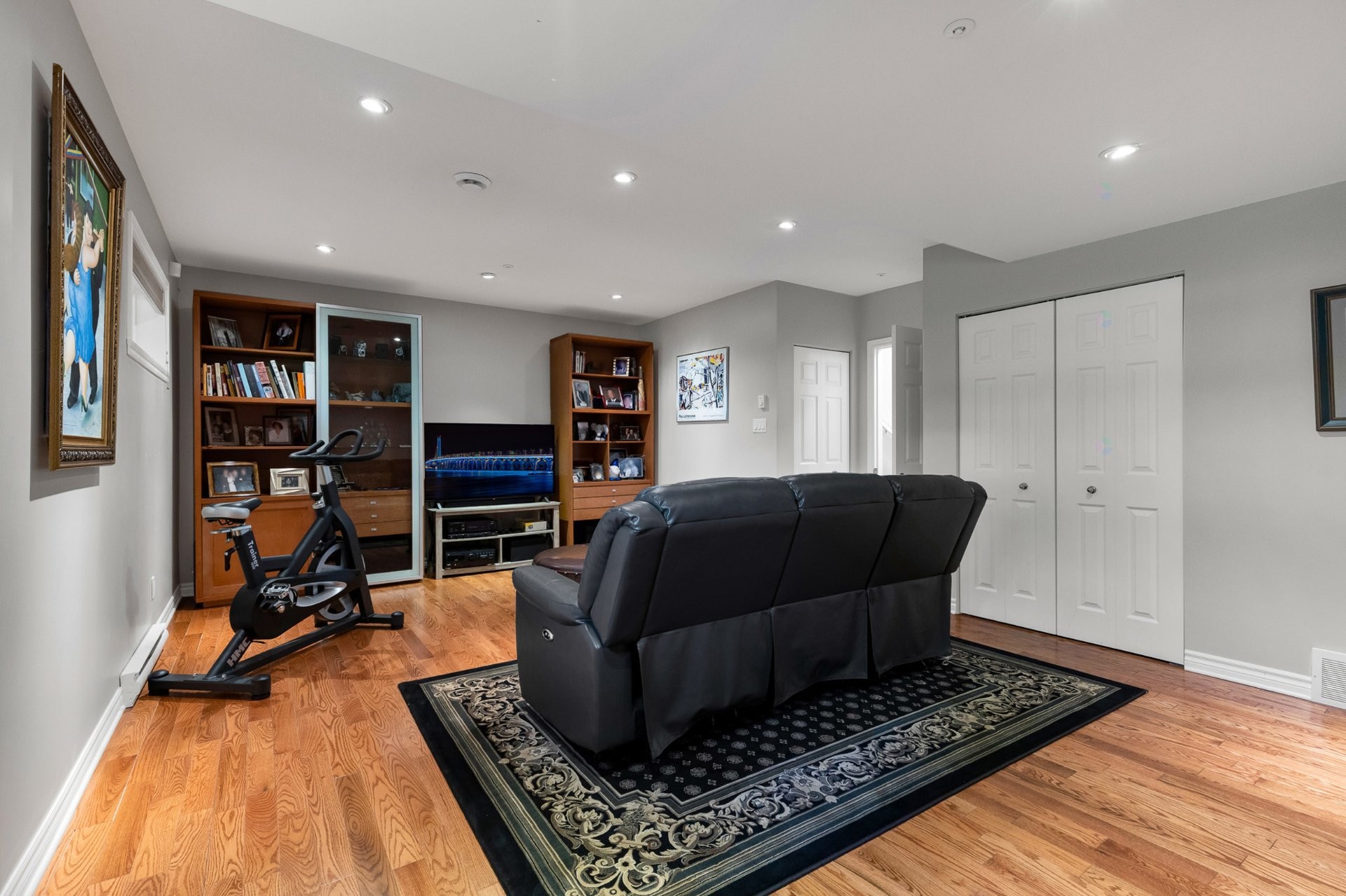 









6710A


Ch. Wallenberg

,
Côte-Saint-Luc,




QC
H4W3K8

