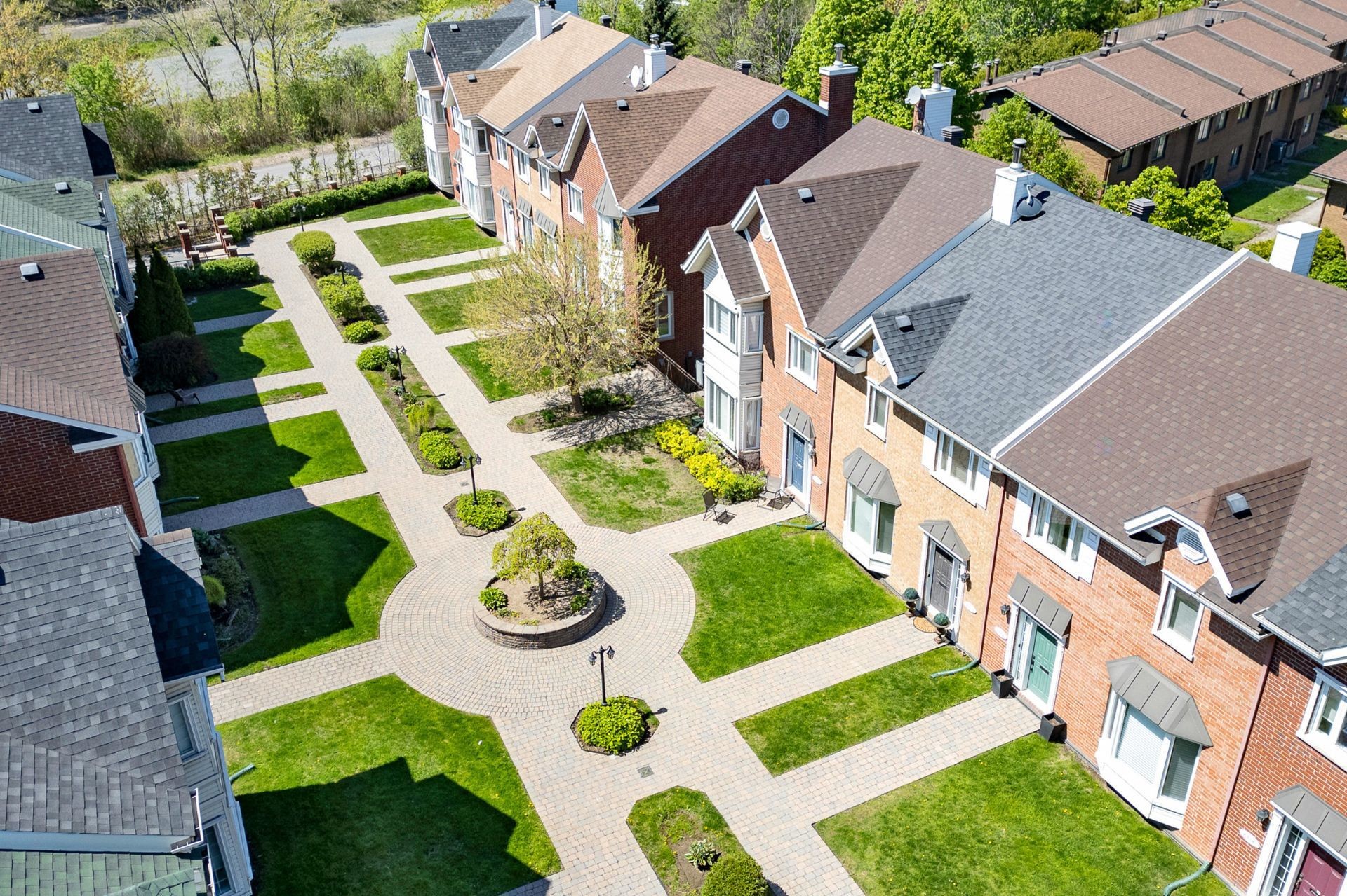 









6710A


Ch. Wallenberg

,
Côte-Saint-Luc,




QC
H4W3K8

