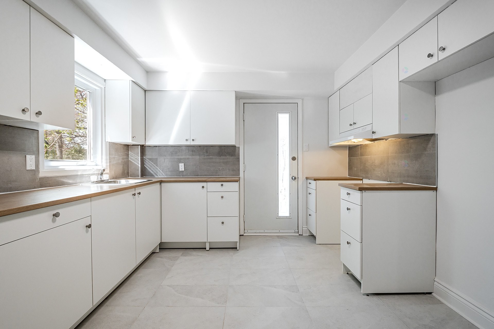 









41


Rue René-Philippe

, 3,
Longueuil (Le Vieux-Longueuil),




QC
J4R2J7

