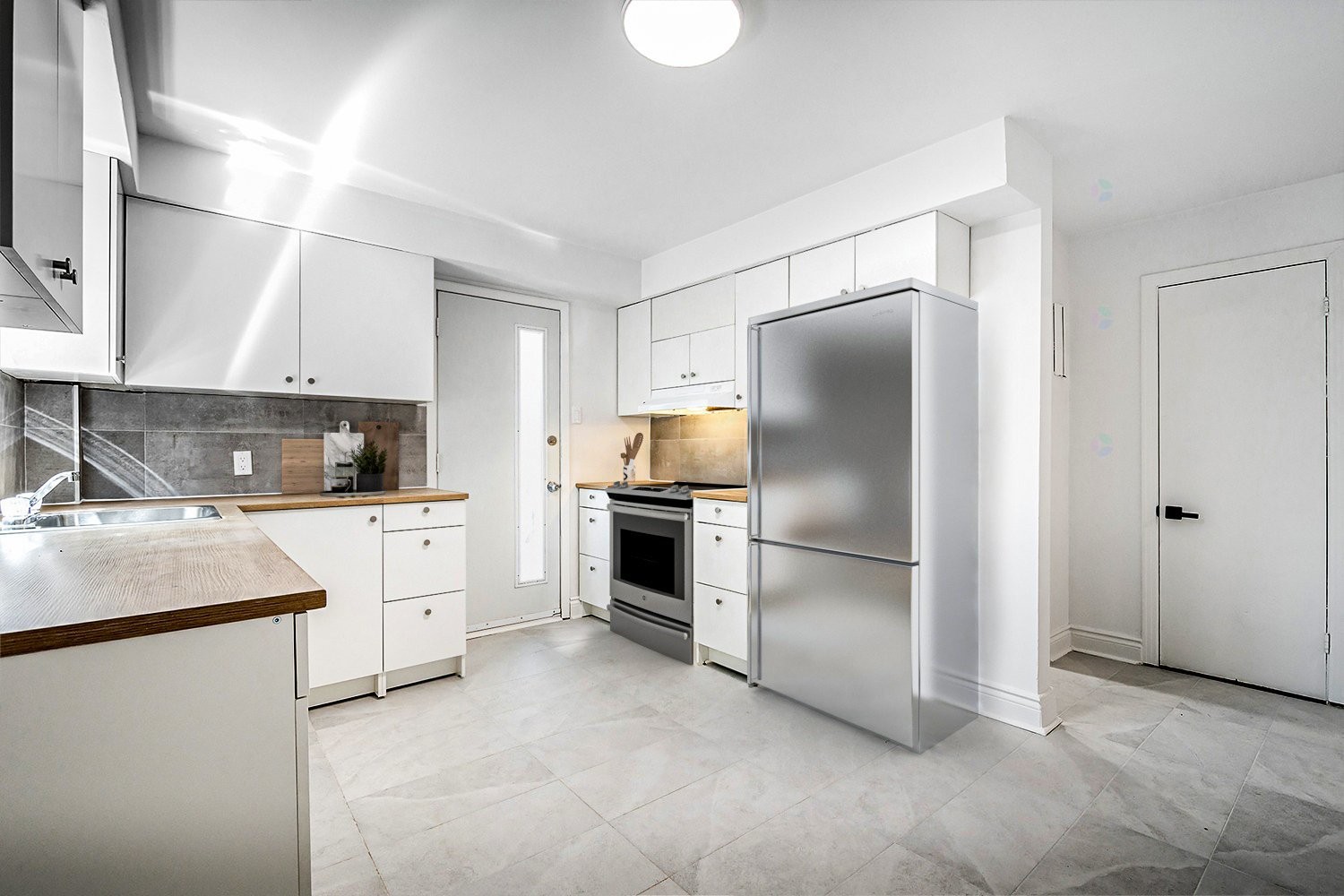 









41


Rue René-Philippe

, 3,
Longueuil (Le Vieux-Longueuil),




QC
J4R2J7

