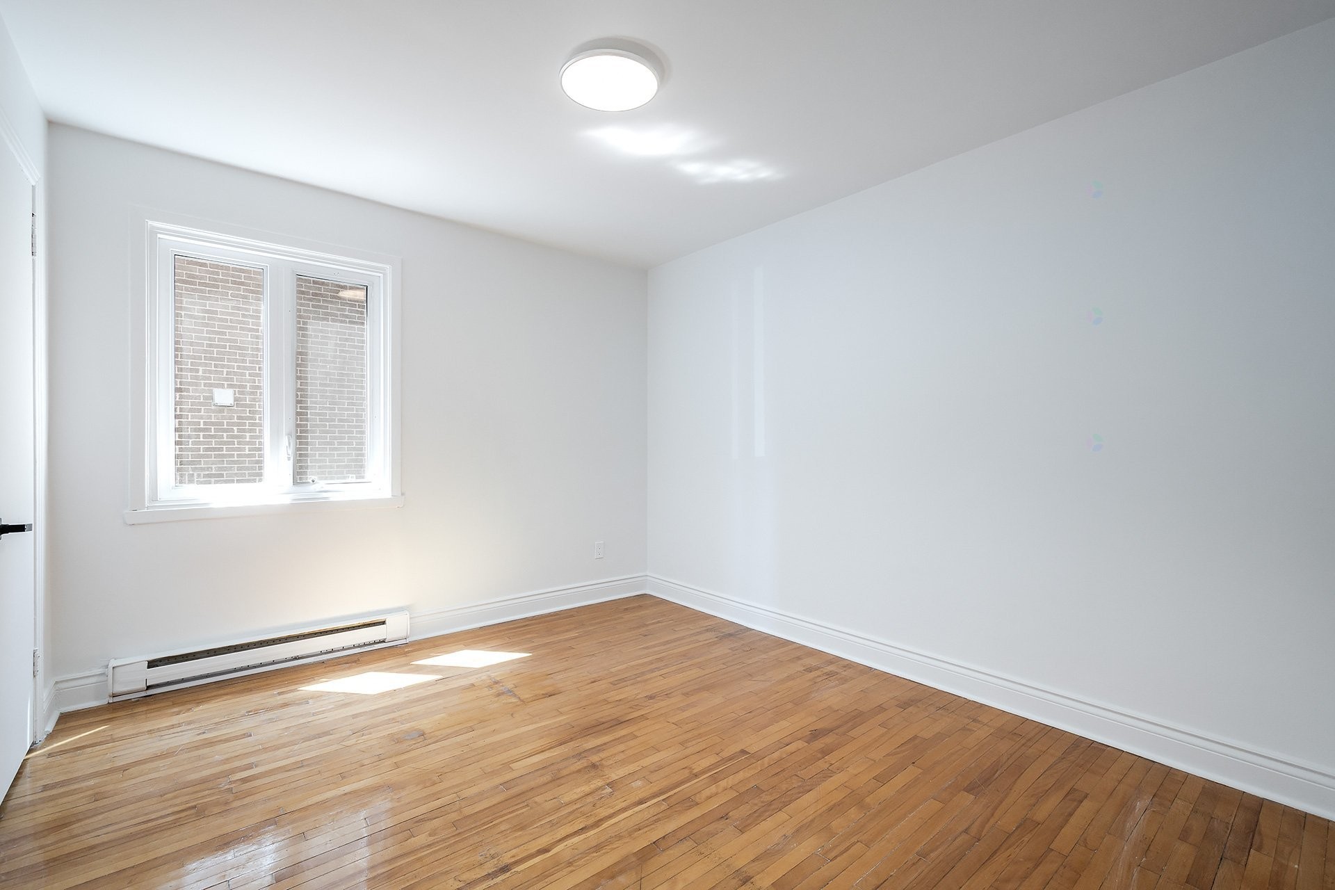 









41


Rue René-Philippe

, 3,
Longueuil (Le Vieux-Longueuil),




QC
J4R2J7

