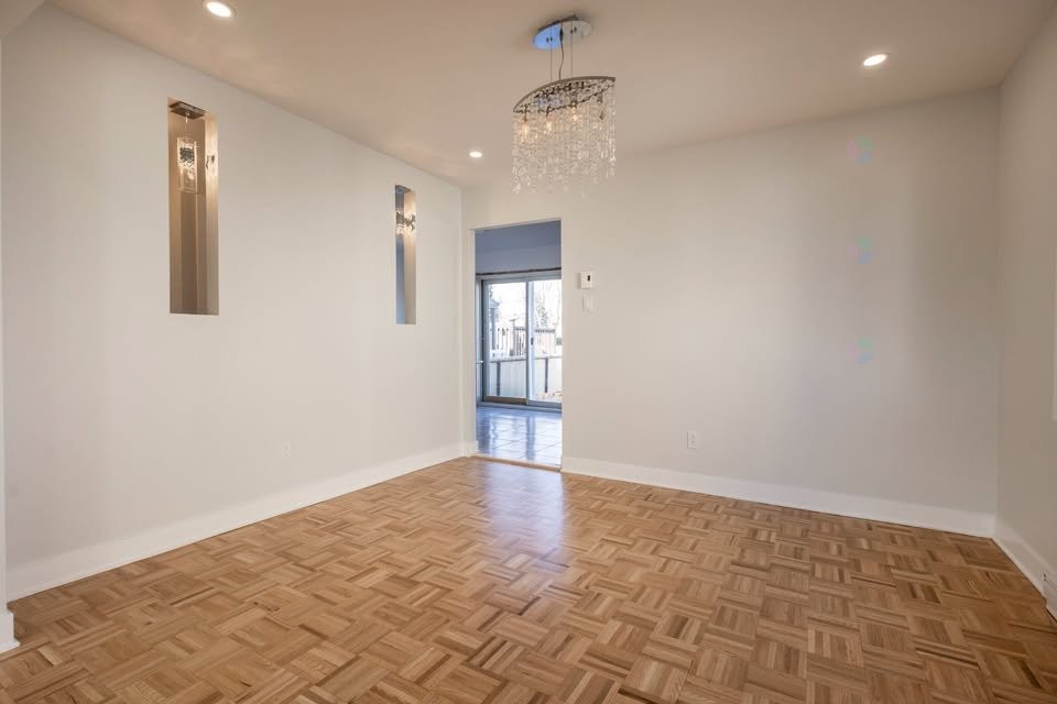 









12404


Rue Ferdinand-Bastien

,
Montréal (Rivière-des-Prairies/Pointe-aux-Trembles),




QC
H1C2A7

