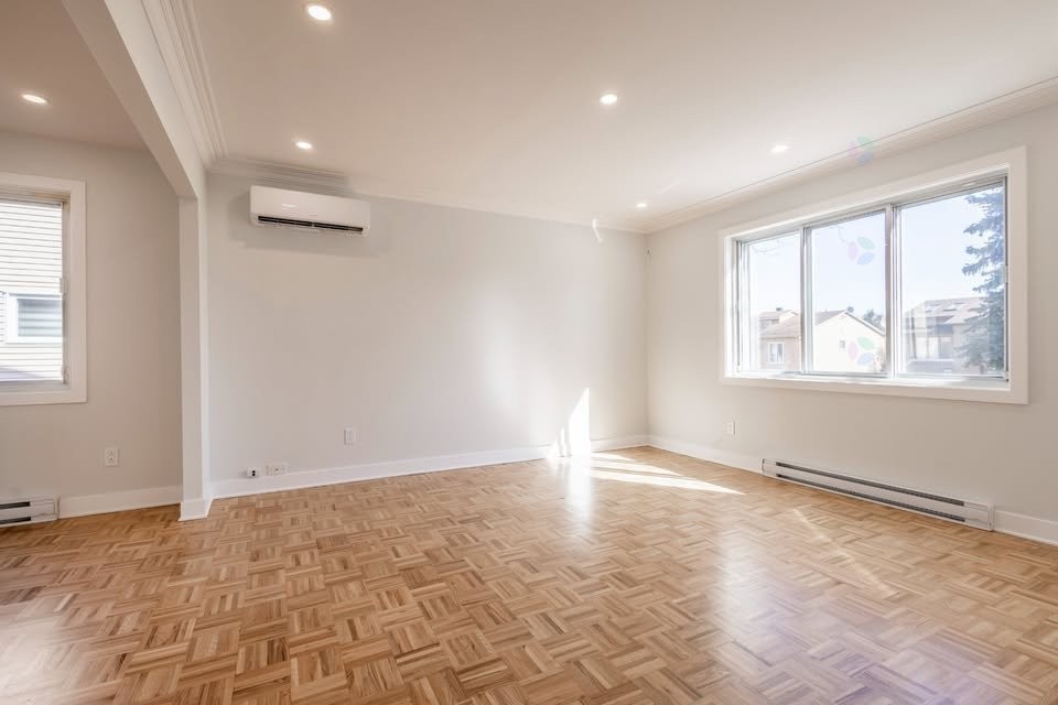 









12404


Rue Ferdinand-Bastien

,
Montréal (Rivière-des-Prairies/Pointe-aux-Trembles),




QC
H1C2A7

