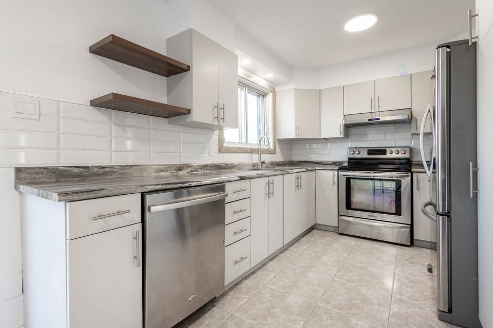 









12404


Rue Ferdinand-Bastien

,
Montréal (Rivière-des-Prairies/Pointe-aux-Trembles),




QC
H1C2A7

