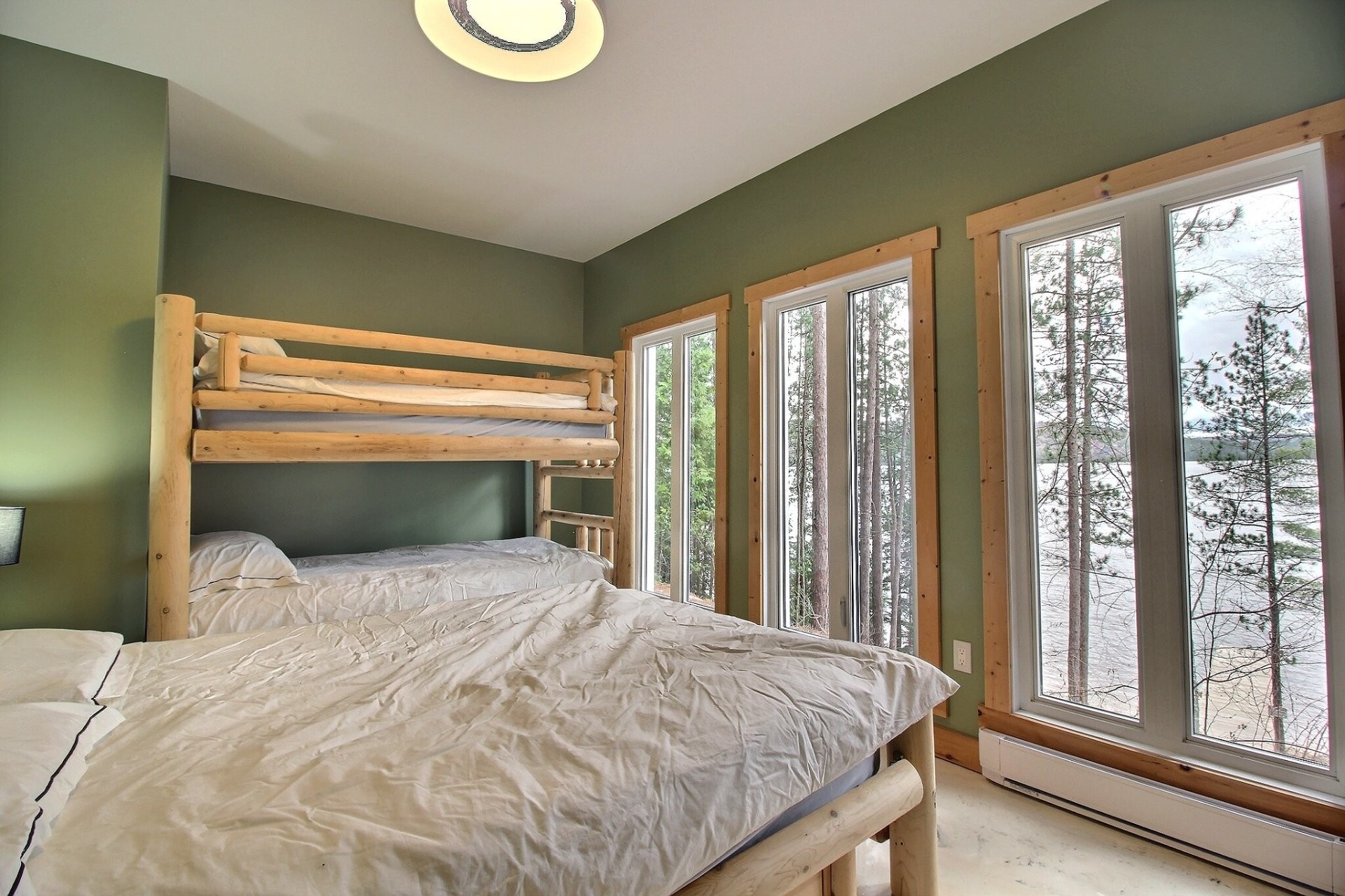 









5063


Ch. de la Baie-Thompson

,
Témiscaming,




QC
J0Z3R0

