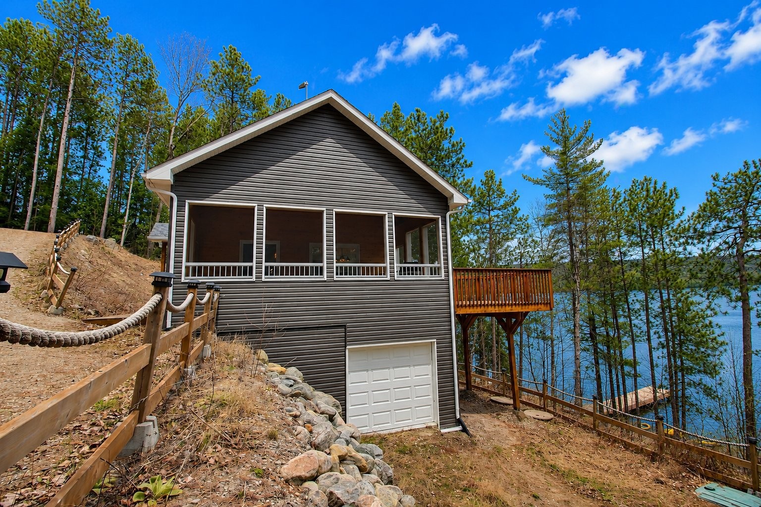 









5063


Ch. de la Baie-Thompson

,
Témiscaming,




QC
J0Z3R0

