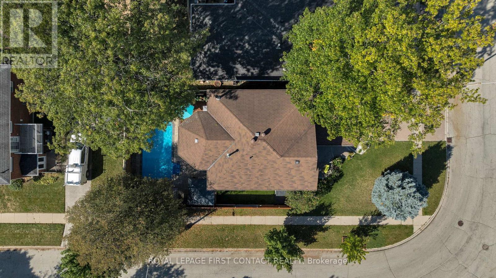 












13 IRWIN DRIVE

,
Barrie,




Ontario
L4N7A6

