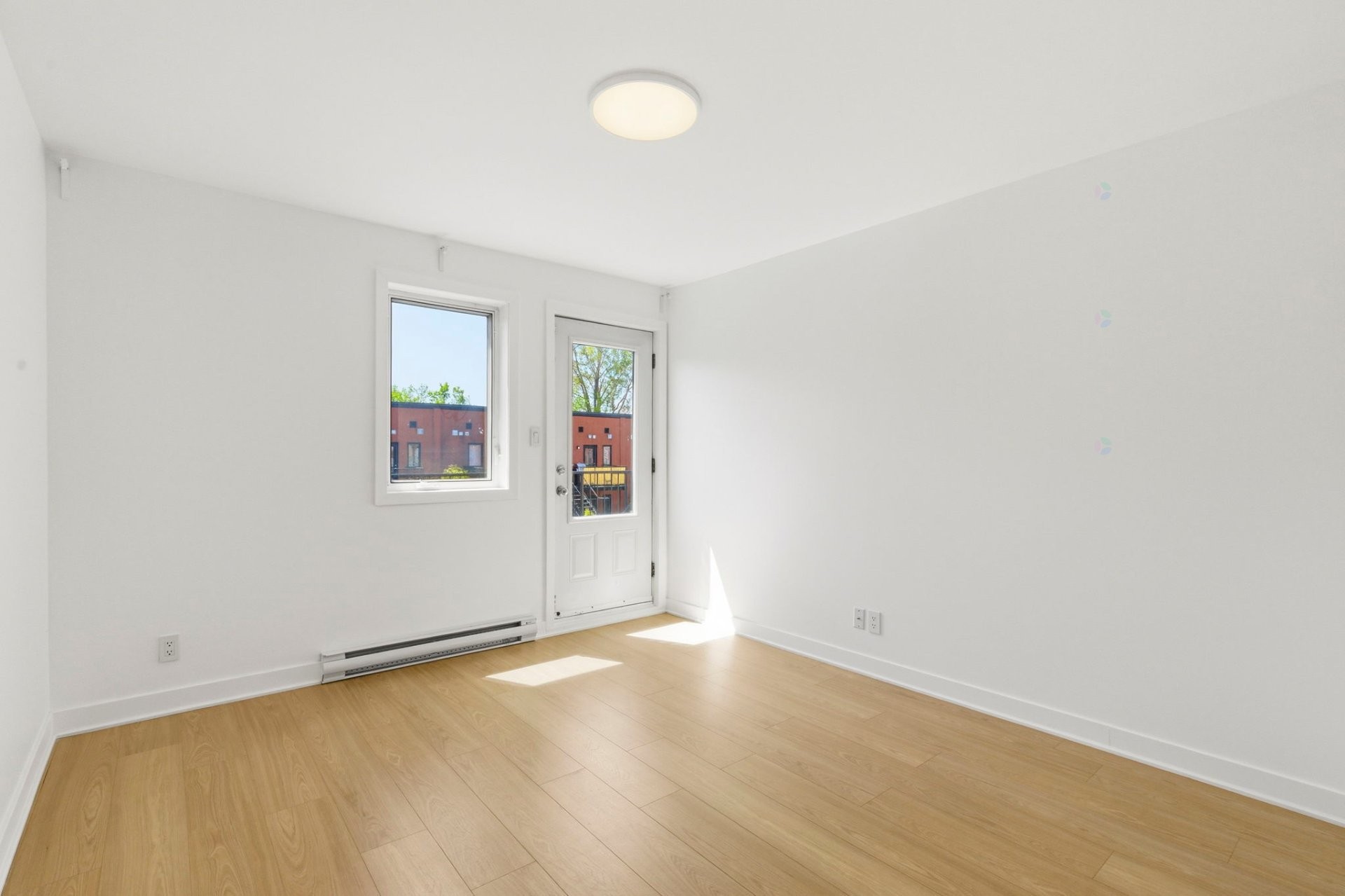 









340


Rue Ste-Madeleine

, 6,
Montréal (Le Sud-Ouest),




QC
H3K0A5

