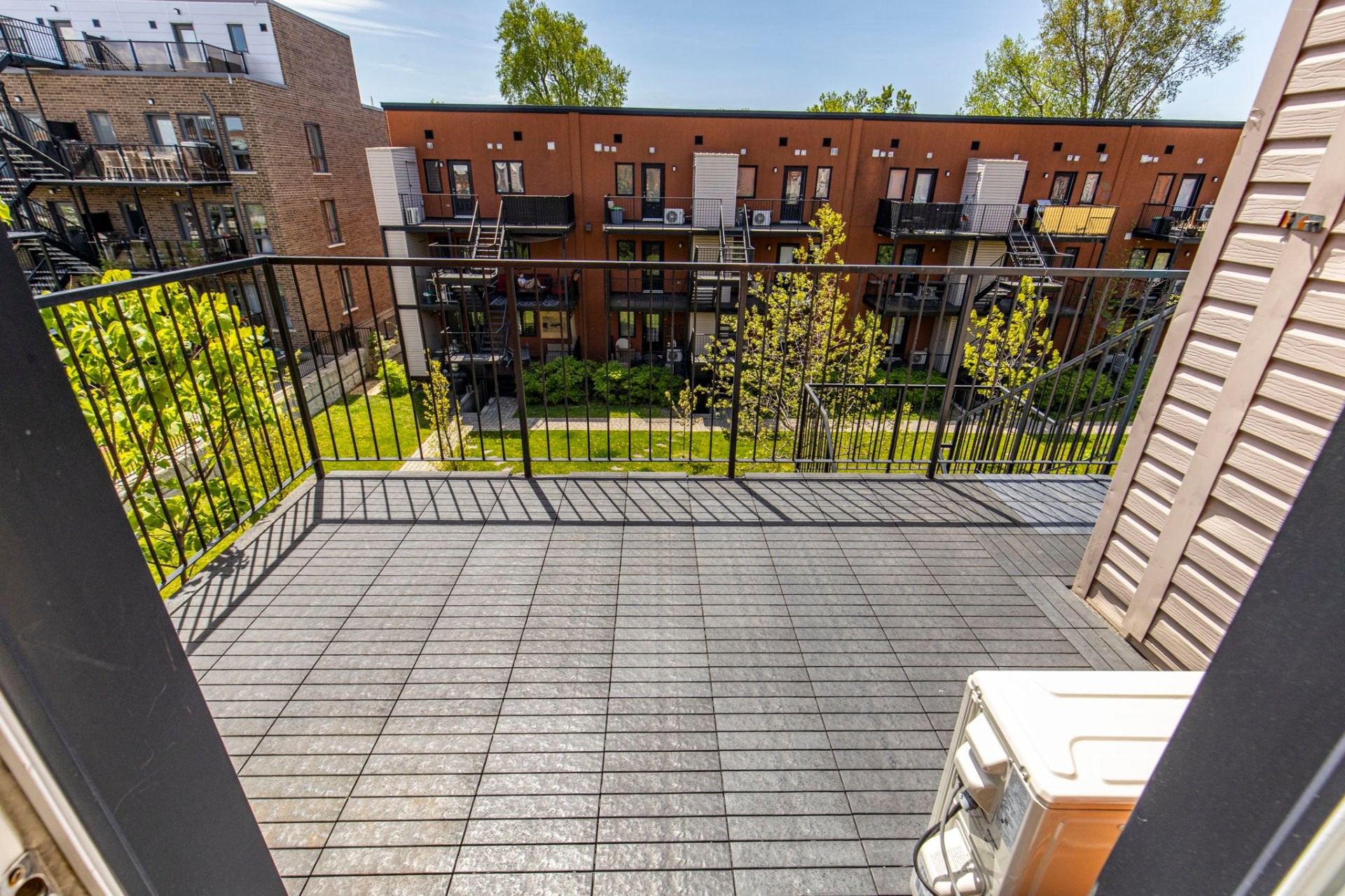 









340


Rue Ste-Madeleine

, 6,
Montréal (Le Sud-Ouest),




QC
H3K0A5

