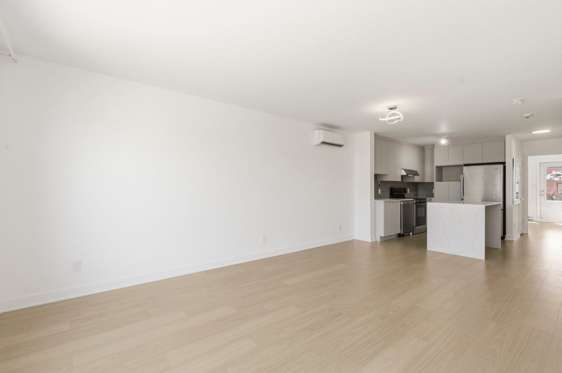 









340


Rue Ste-Madeleine

, 6,
Montréal (Le Sud-Ouest),




QC
H3K0A5

