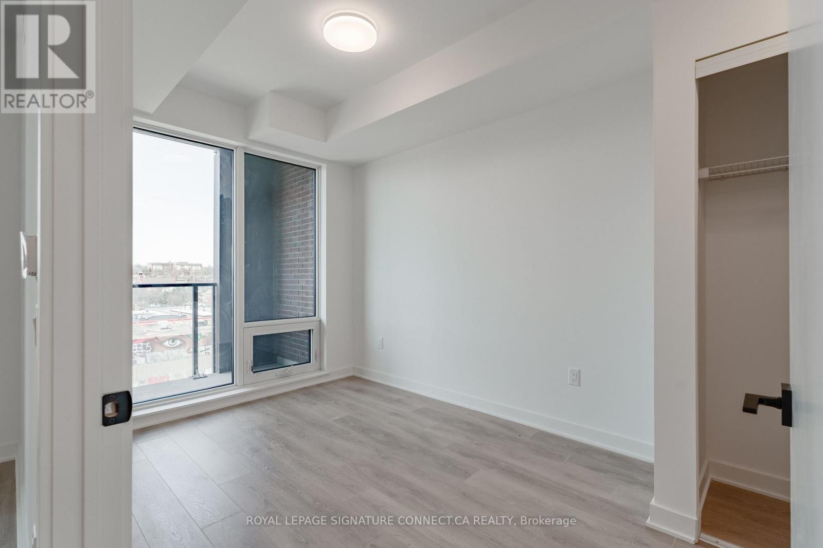 












517 - 1185 DUPONT STREET

,
Toronto,




Ontario
M6H0G5

