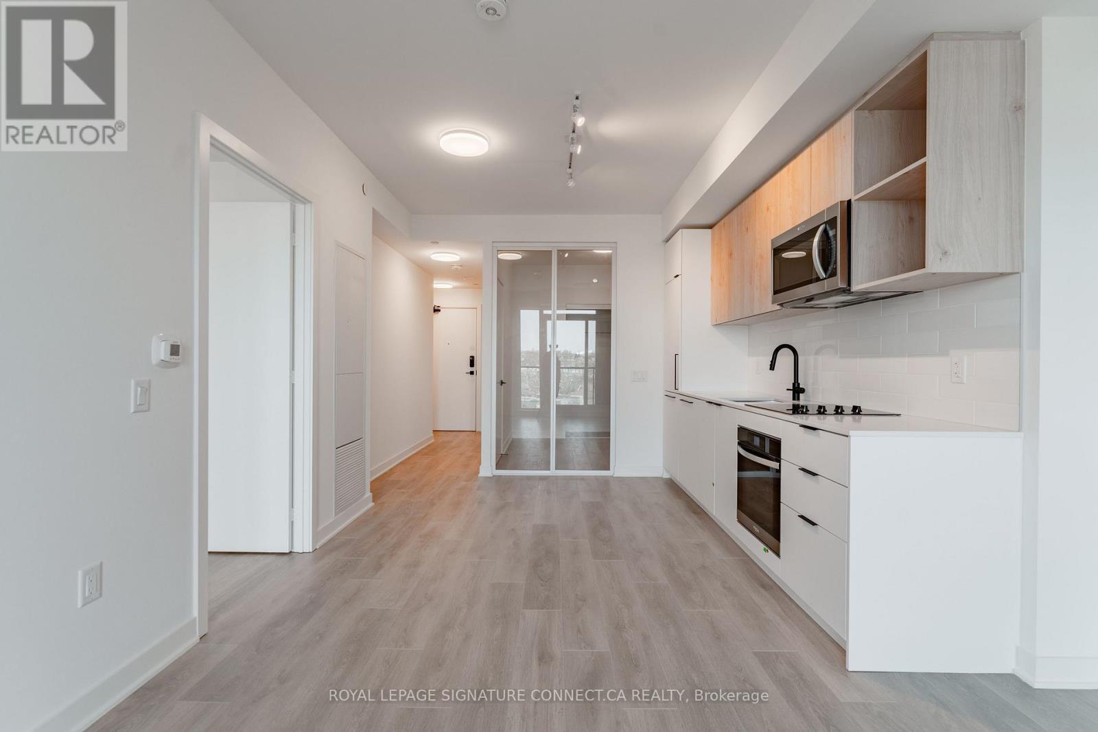 












517 - 1185 DUPONT STREET

,
Toronto,




Ontario
M6H0G5

