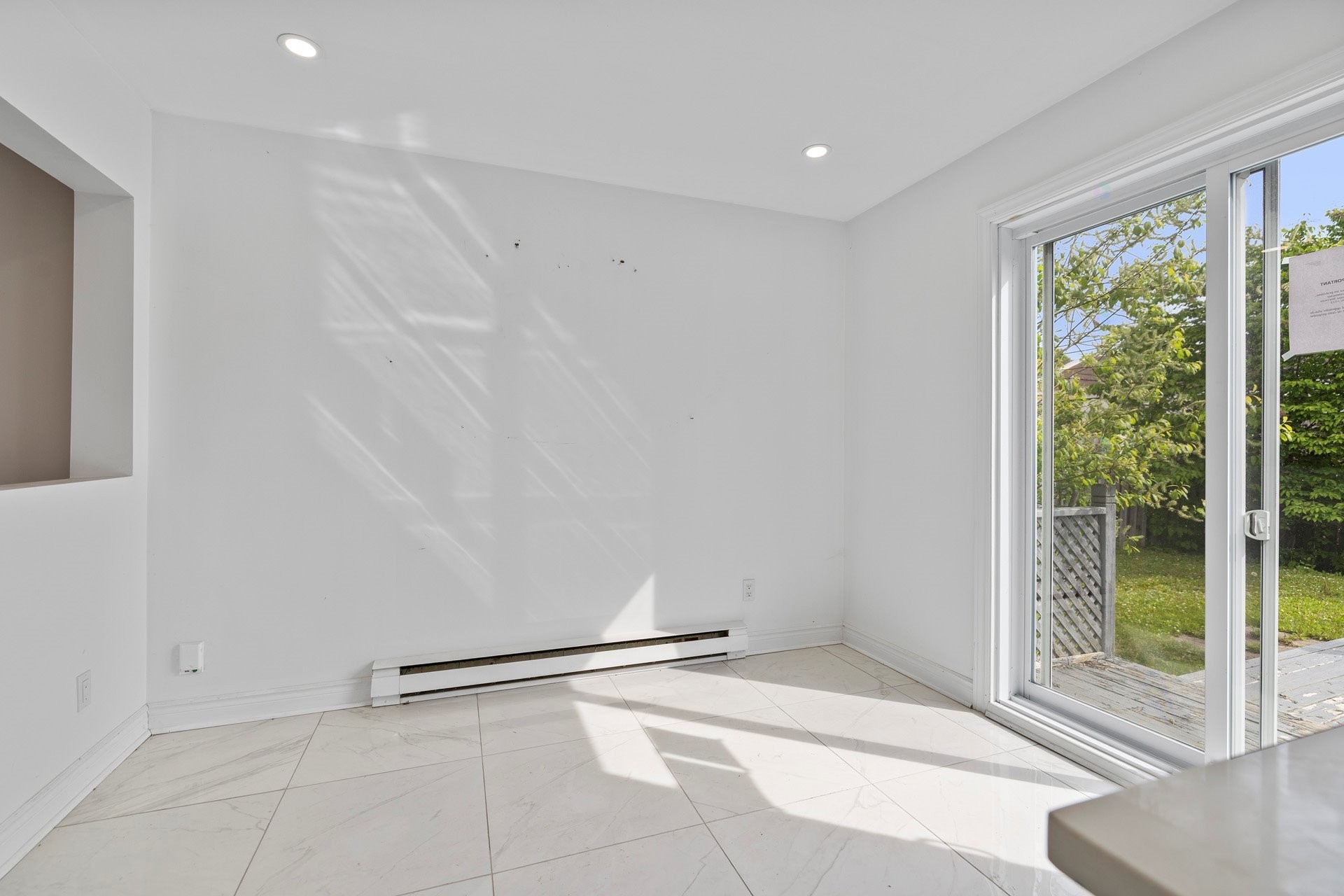 









4461


Rue Cécile

,
Montréal (Pierrefonds-Roxboro),




QC
H9K1N1

