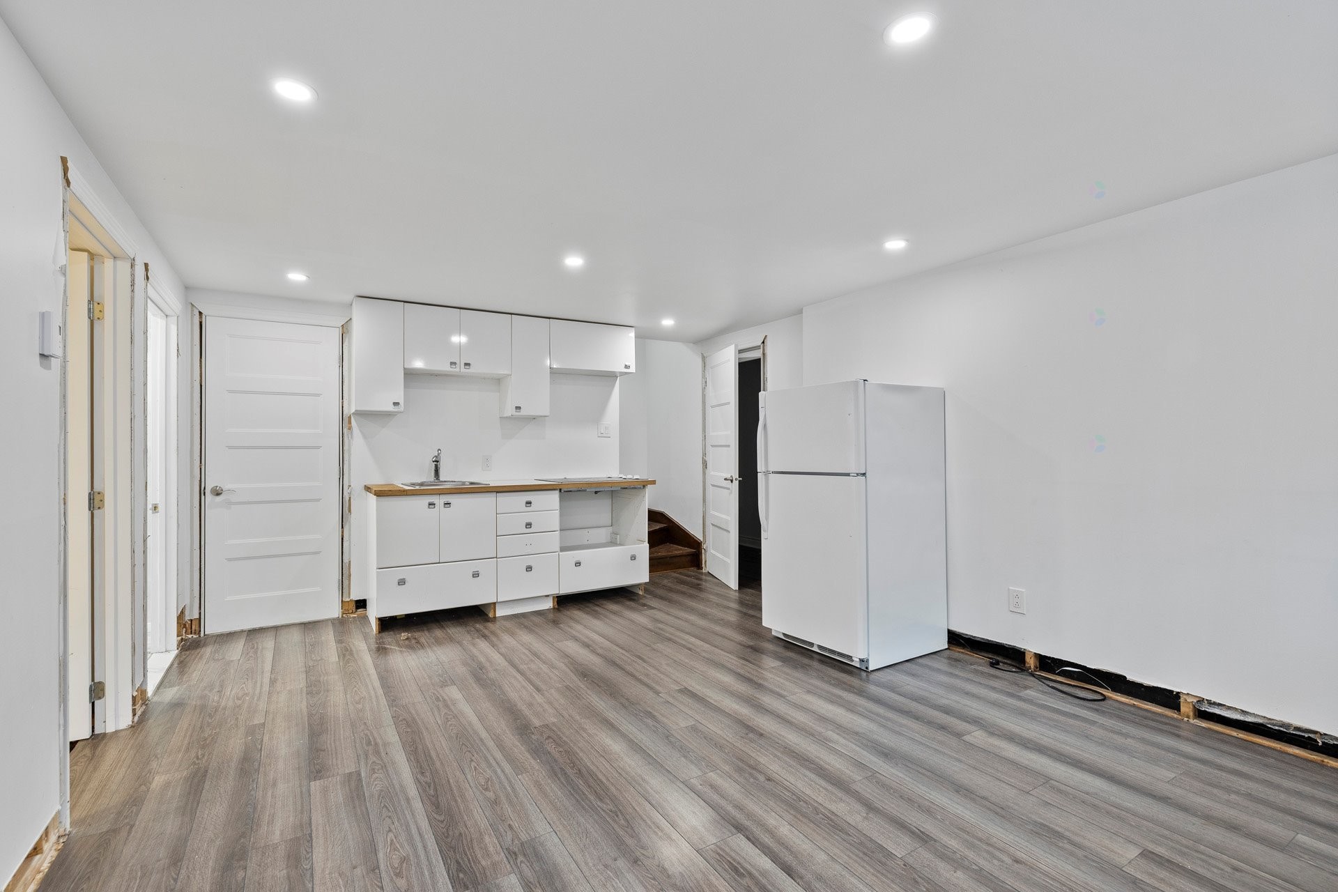 









4461


Rue Cécile

,
Montréal (Pierrefonds-Roxboro),




QC
H9K1N1

