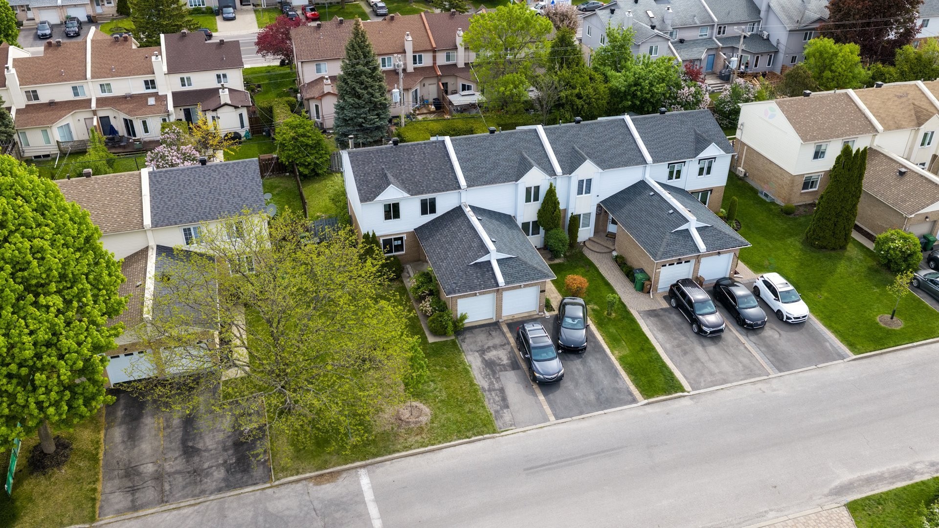 









4461


Rue Cécile

,
Montréal (Pierrefonds-Roxboro),




QC
H9K1N1

