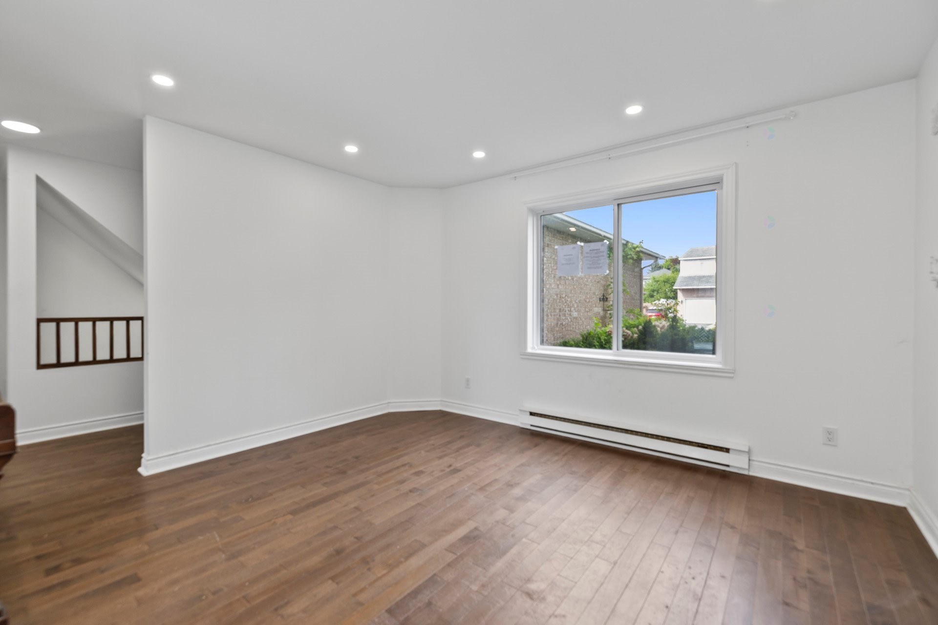 









4461


Rue Cécile

,
Montréal (Pierrefonds-Roxboro),




QC
H9K1N1


