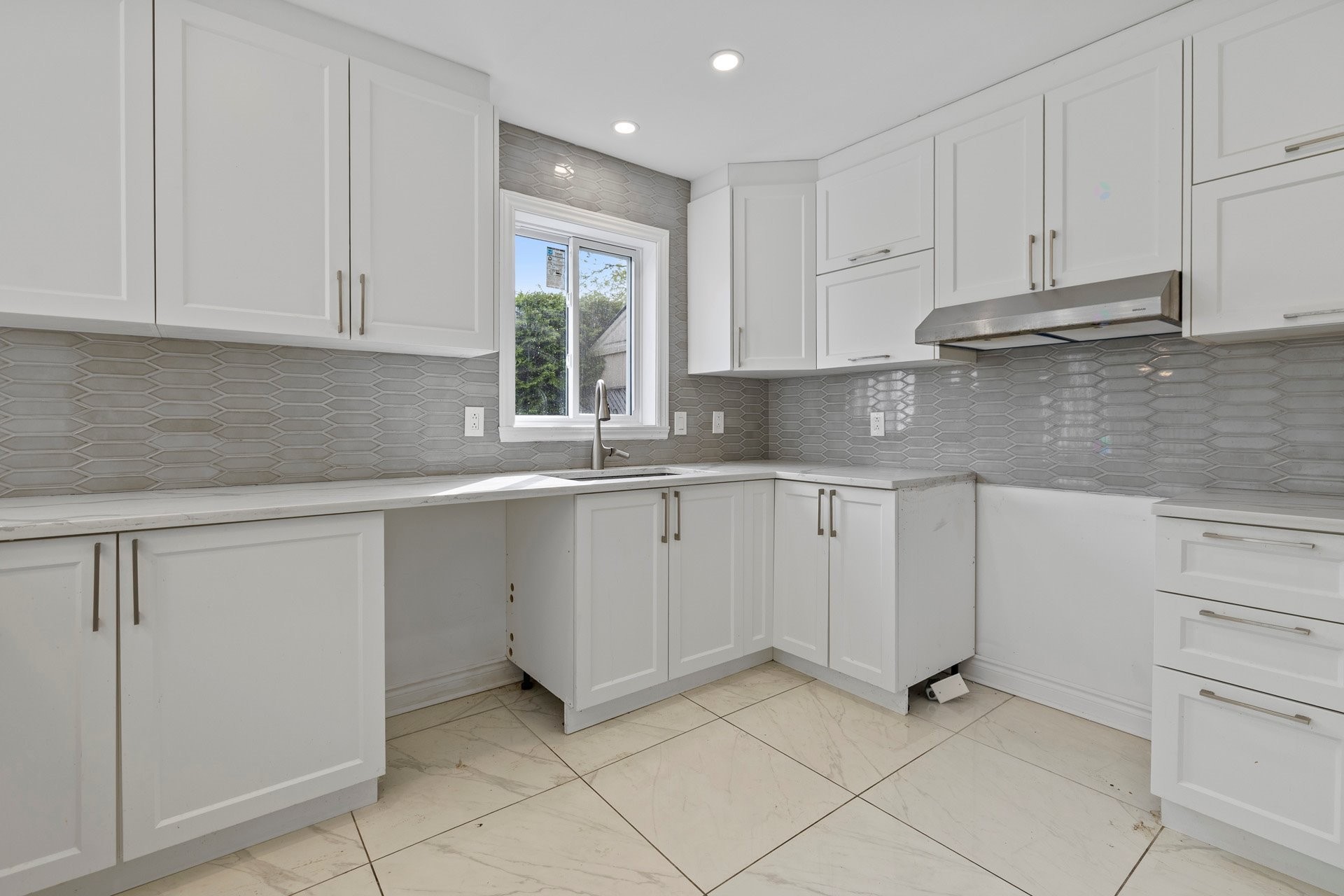 









4461


Rue Cécile

,
Montréal (Pierrefonds-Roxboro),




QC
H9K1N1

