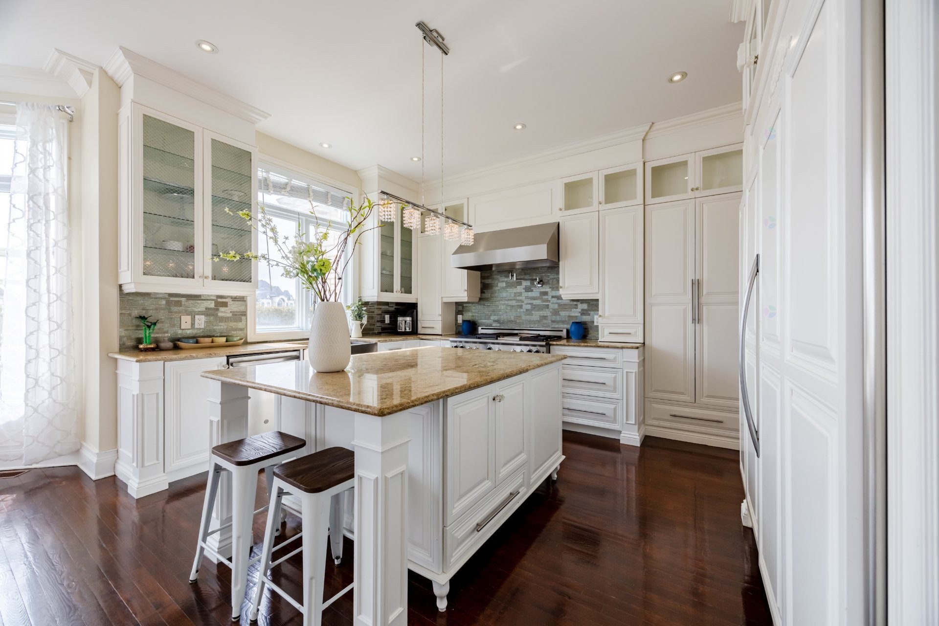 









3920


Rue Leningrad

,
Brossard,




QC
J4Y3J6

